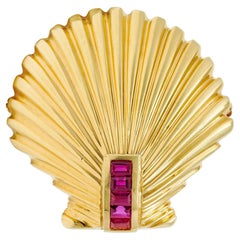 Tiffany & Co. 1960's 0.70 CTW Ruby 18 Karat Yellow Gold Vintage Seashell Brooch