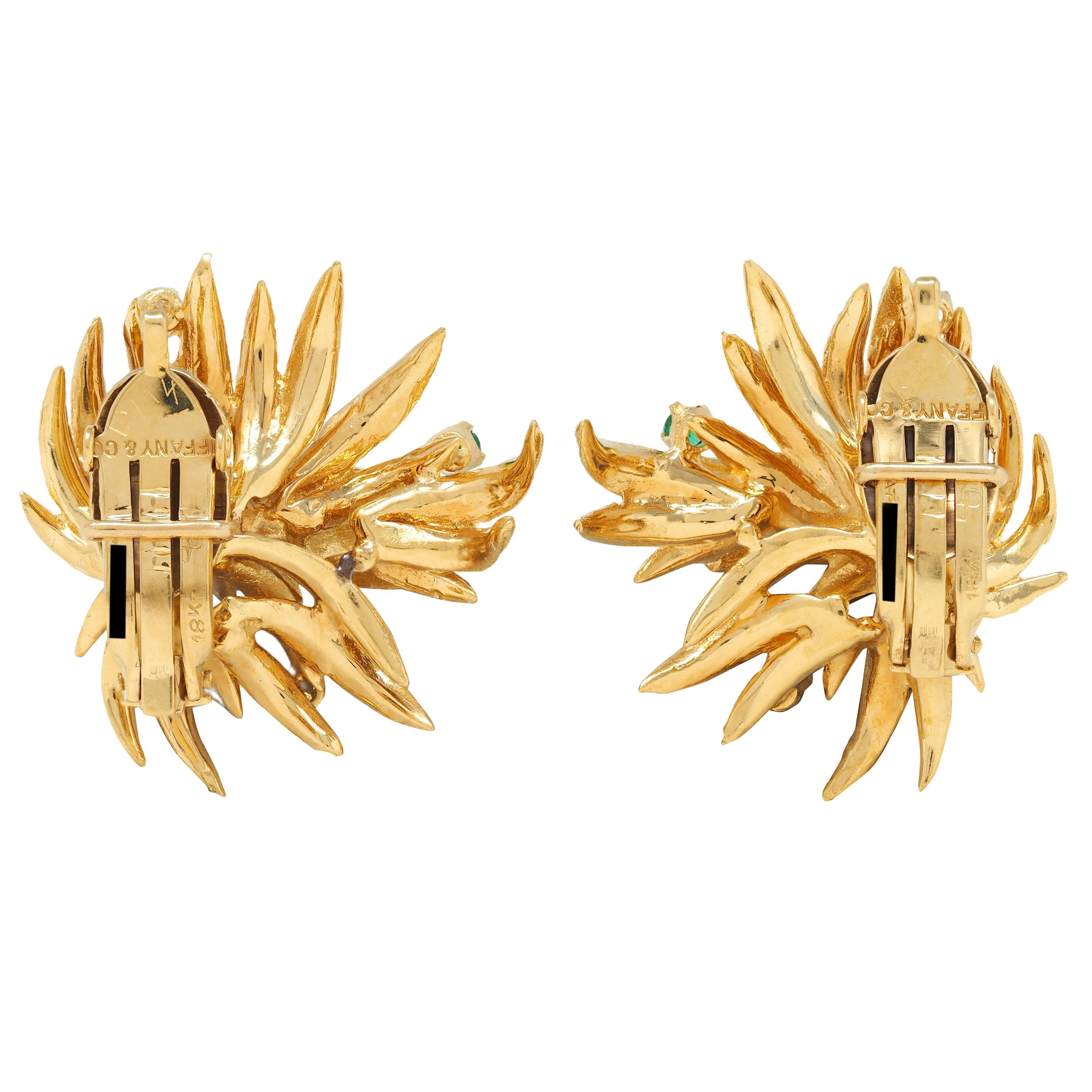 Round Cut Tiffany & Co 1960s Emerald Diamond 18K Yellow Gold Vintage Foliate Earrings For Sale