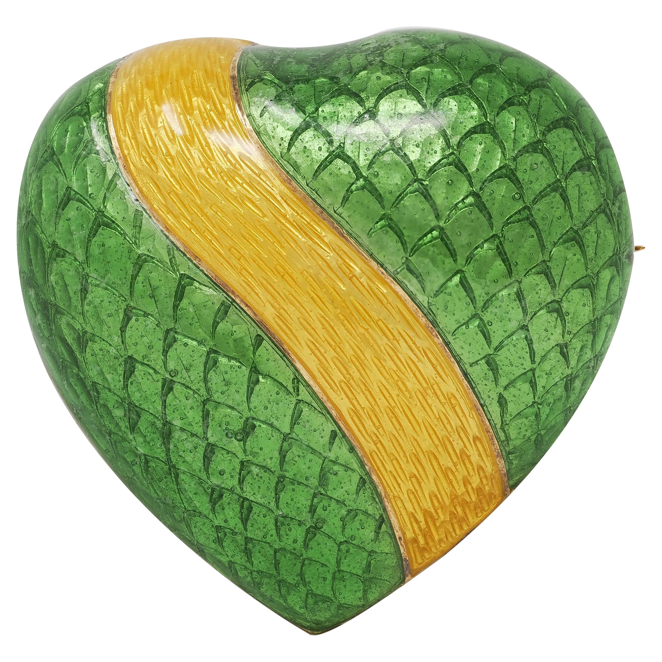 Tiffany 
Co. 1960
s Enamel 18 Karat Yellow Gold Vintage Striped Heart Brooch