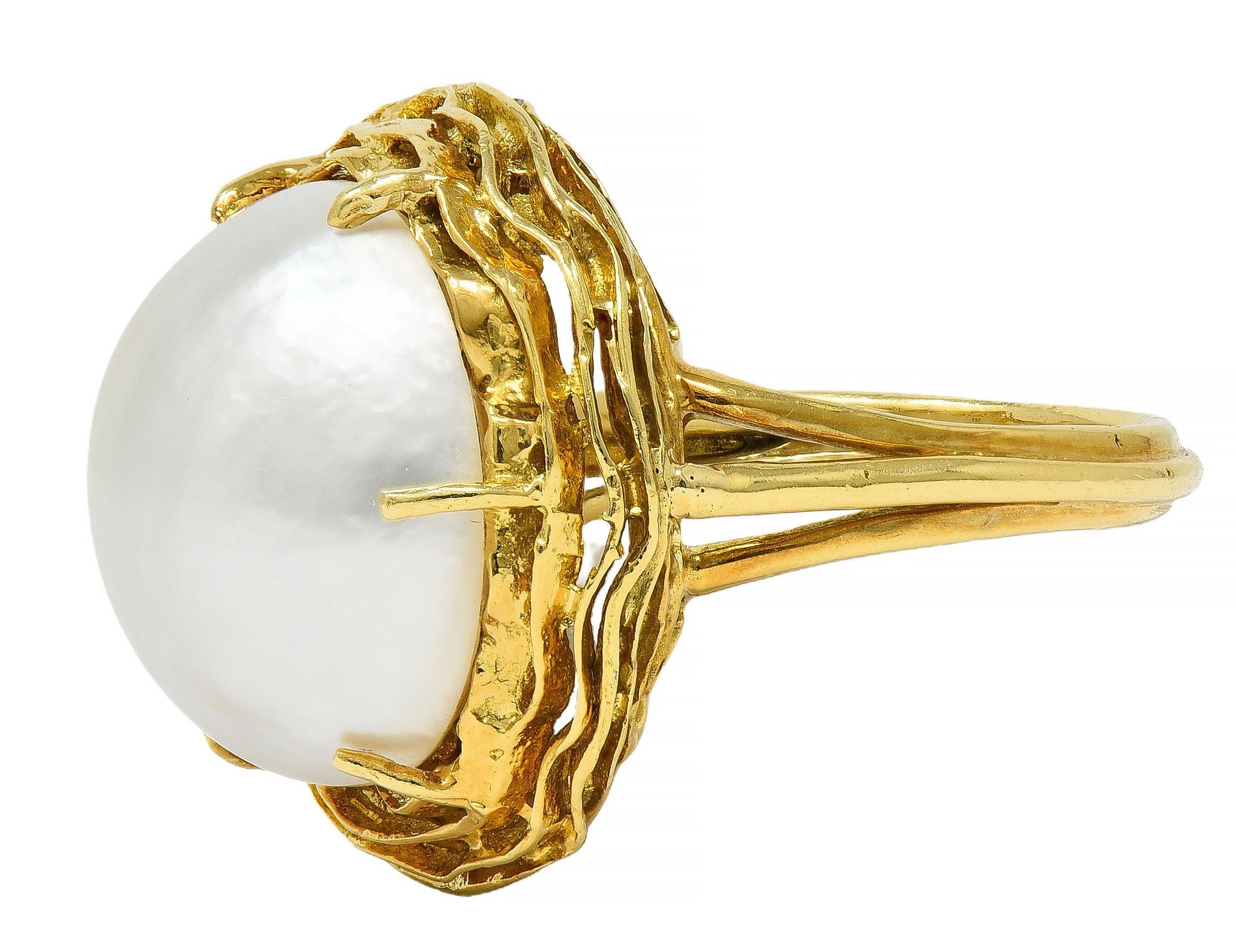 Tiffany & Co. 1960's Mabé Pearl 18 Karat Yellow Gold Vintage Nest Ring For Sale 2
