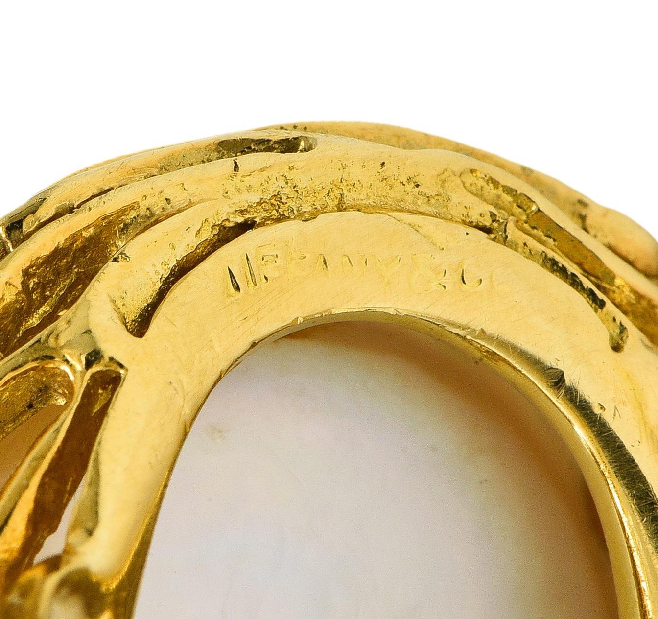Tiffany & Co. 1960's Mabé Pearl 18 Karat Yellow Gold Vintage Nest Ring For Sale 3