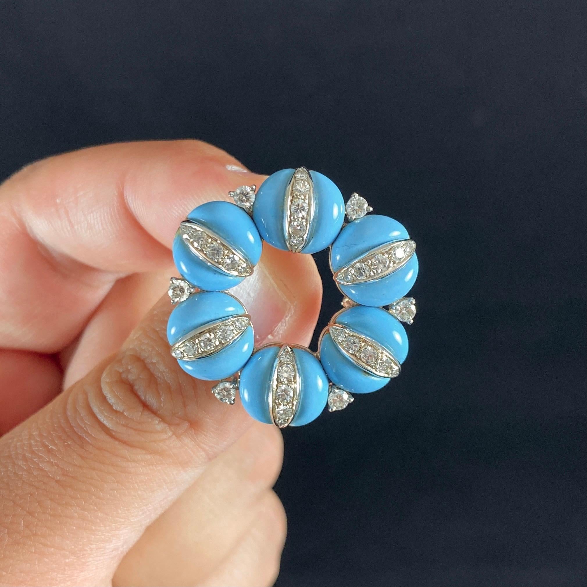 Tiffany & Co 1960s Turquoise Blue Enamel Diamond Wreath Brooch White Yellow Gold Bon état - En vente à Lisbon, PT