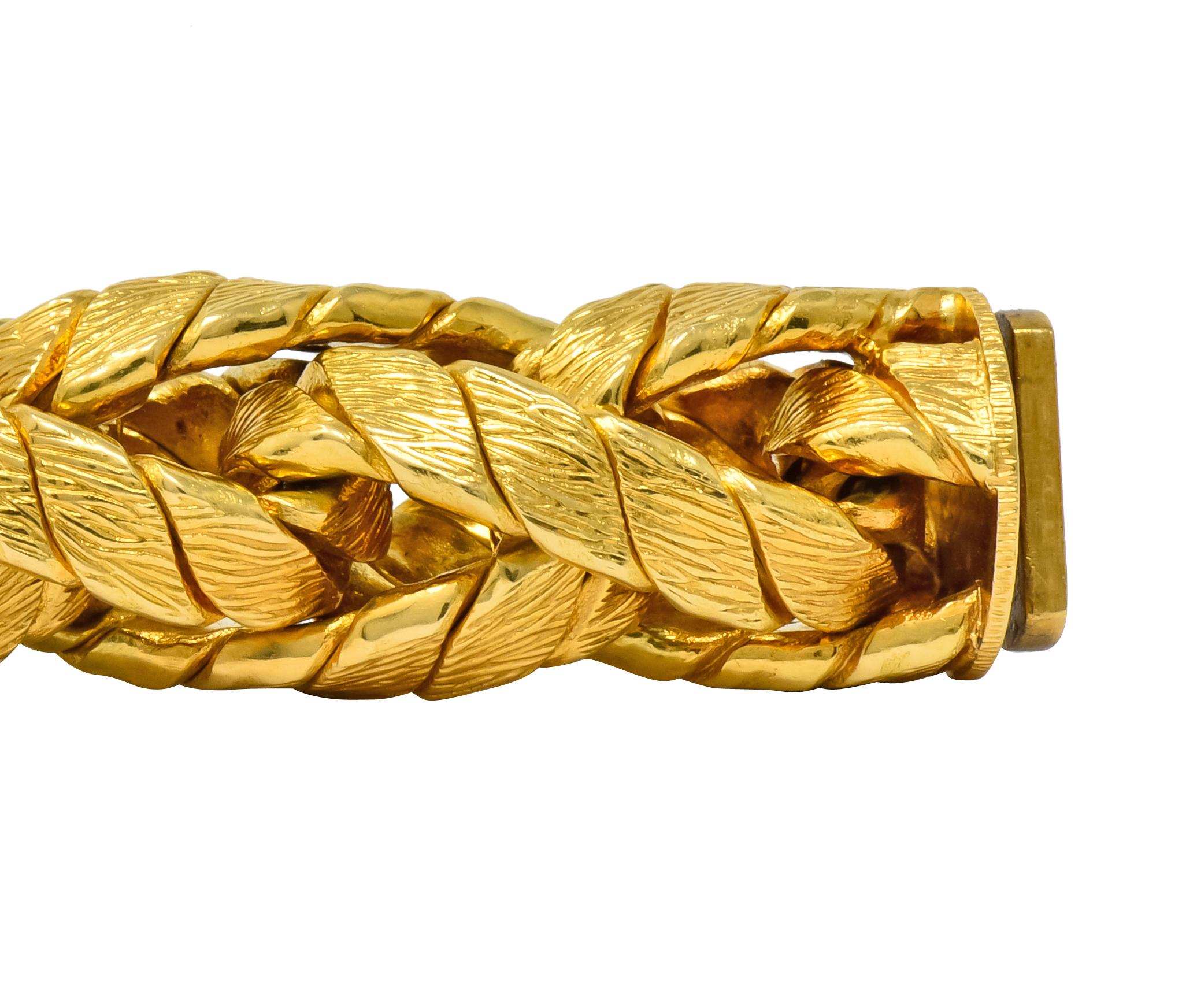 Tiffany & Co. 1960s Vintage 18 Karat Gold Barrel Link Bracelet In Excellent Condition In Philadelphia, PA