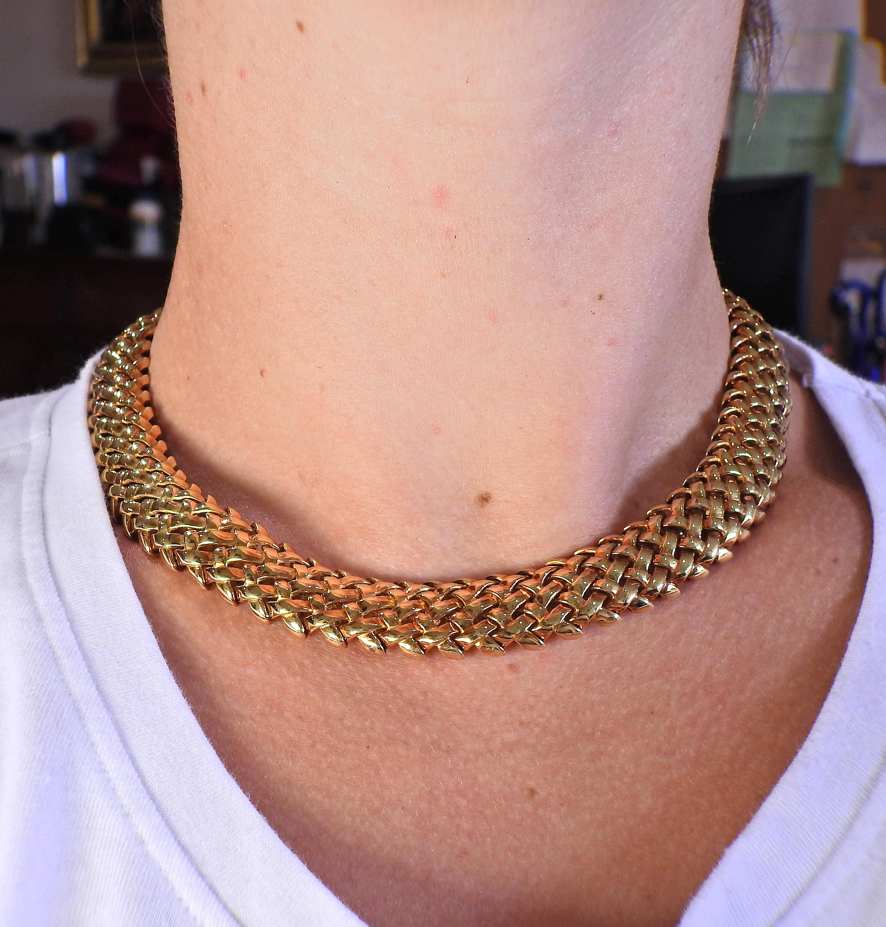 Tiffany & Co. 1960s Woven Gold Necklace In Excellent Condition For Sale In New York, NY