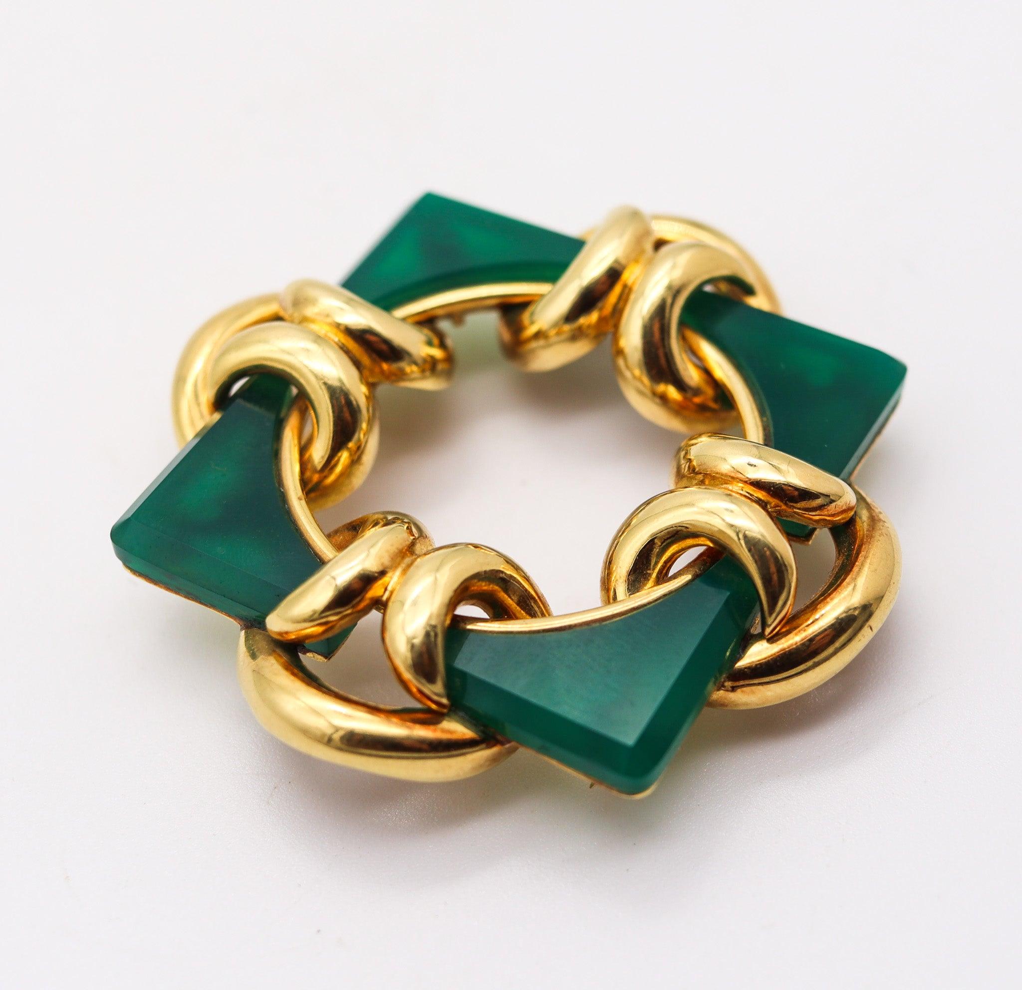 Pendente-spilla geometrico disegnato da Aldo Cipullo (1936-1984) per Tiffany & Co.

Si tratta di un rarissimo ciondolo-spilla convertibile creato a New York dal designer di gioielli Aldo Cipullo, tra il 1965 e il 1970. Questo splendido ciondolo è