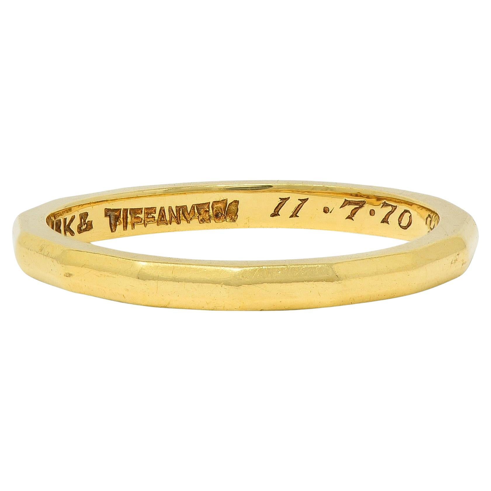 Tiffany 
Co. 1970 18 Karat Gelbgold Vintage Ring mit facettiertem Band im Angebot