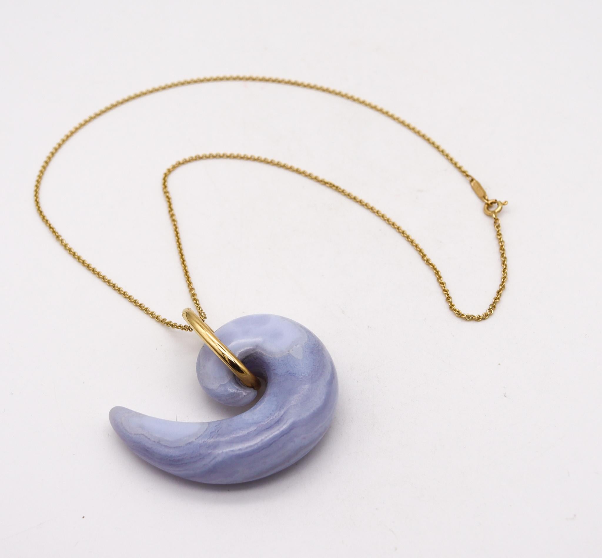 Modernist Tiffany & Co. 1970 Angela Cummings Blue Lace Agate Comma Necklace in 18Kt Gold