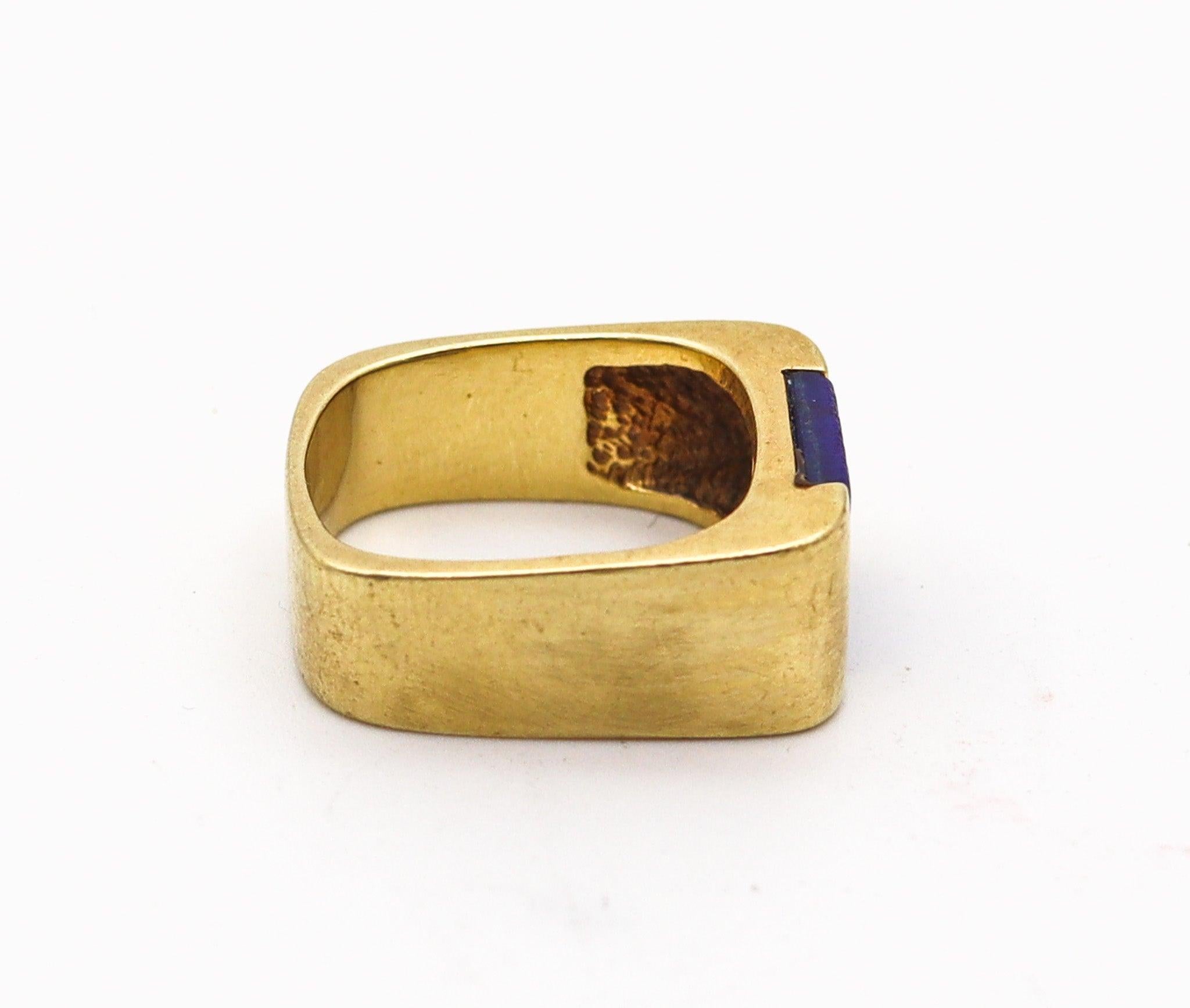 Cabochon TIFFANY & CO. 1970 By Donald Claflin Geometric Ring In 18Kt Yellow Gold & Lapis For Sale