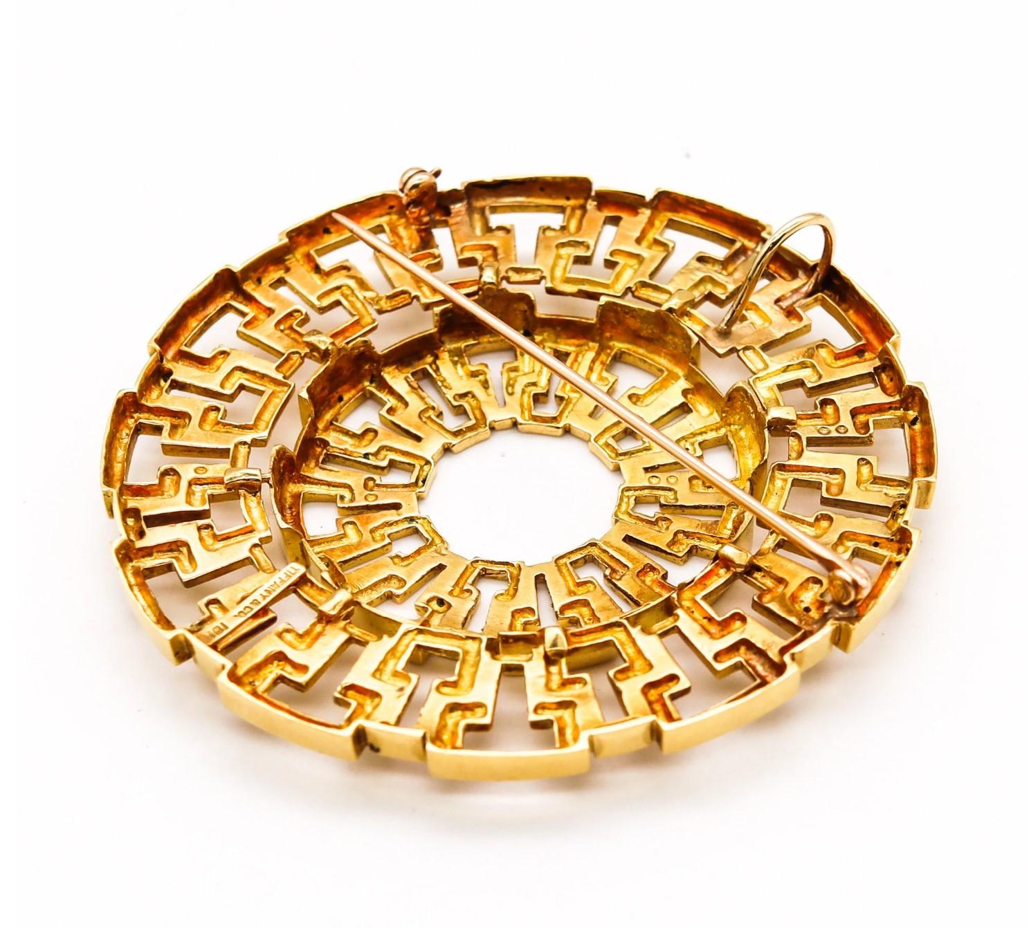 Tiffany & Co. 1970 par Donald Claflin Broche pendentif rare en forme de T en or massif 18 carats Unisexe en vente