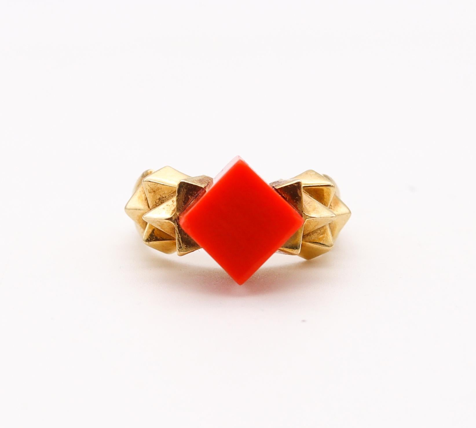 Tiffany & Co. 1970 by Donald Claflin Sculptural Ring 18Kt Yellow Gold with Coral For Sale 1