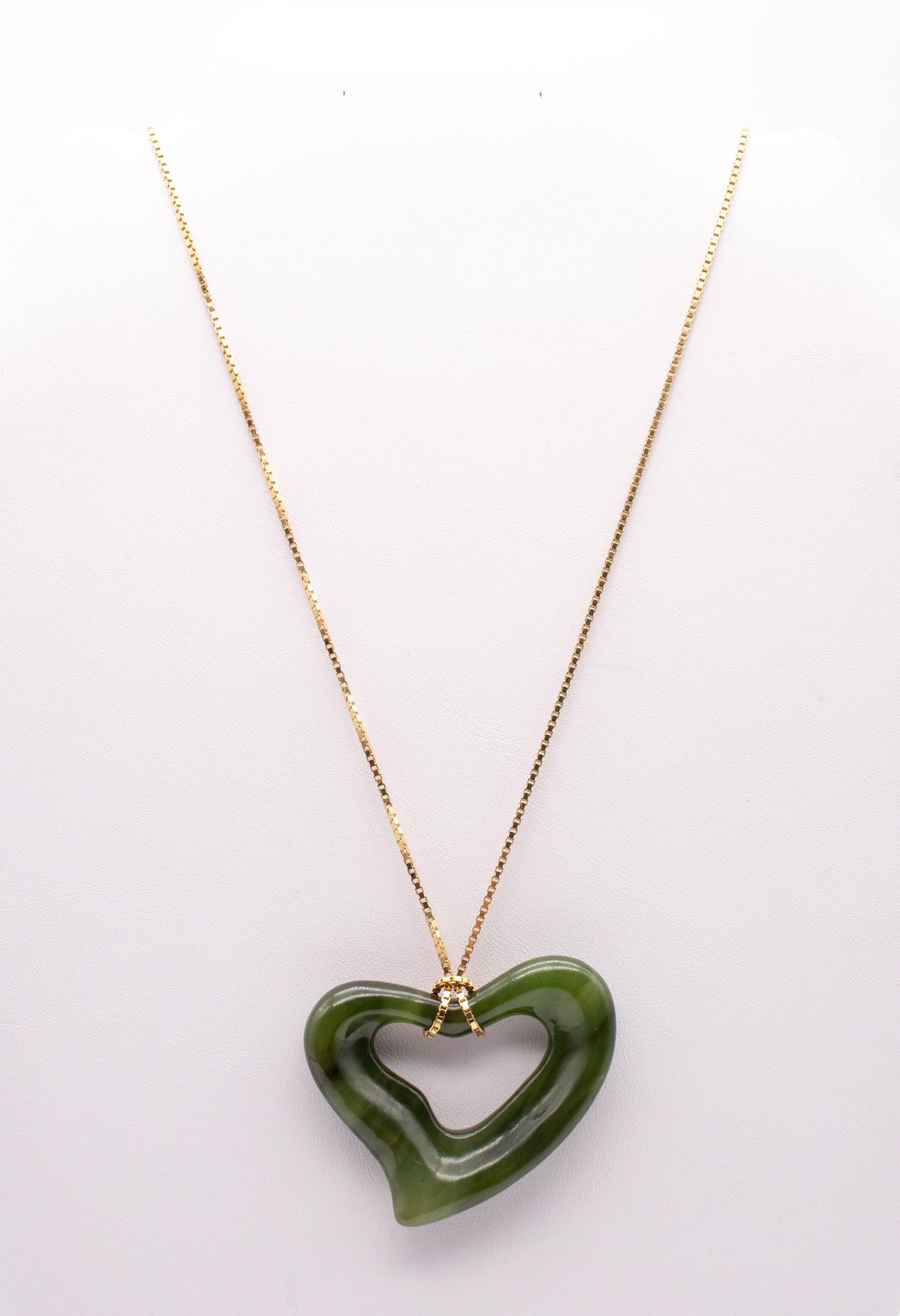 Modernist Tiffany Co. 1970 by Elsa Peretti Chain Necklace in 18kt Gold with Carved Nephrit For Sale