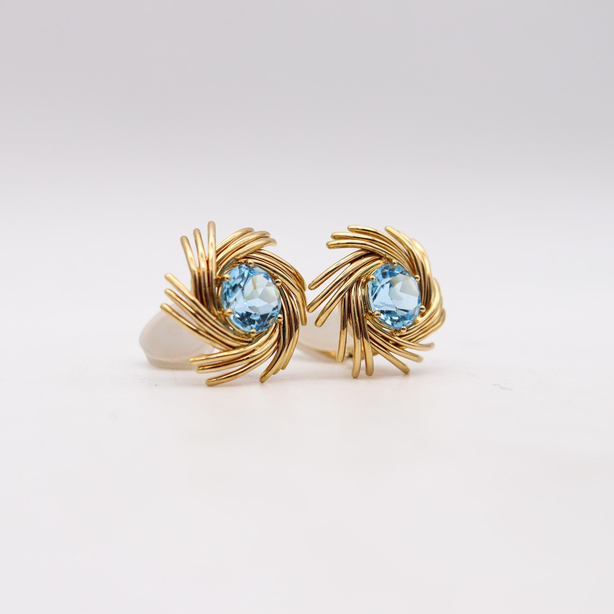 Spike round clip on earrings designed by Jean Schlumberger for Tiffany & Co.

Rare pair of earrings, created in New York city by Jean Schlumberger at the Tiffany Studios, back in the 1970's. They was crafted with spike shapes in solid yellow gold of
