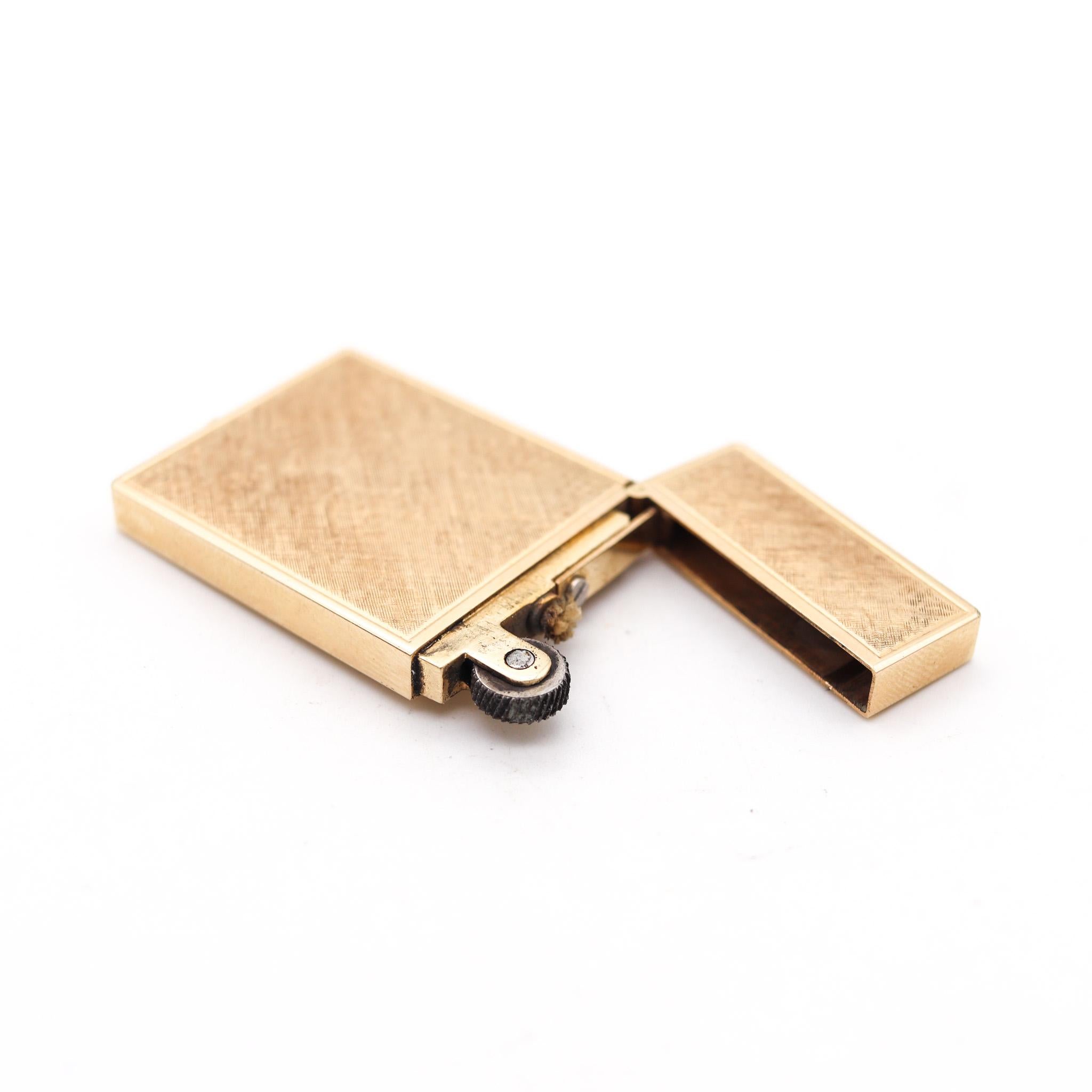 Mid-Century Modern Tiffany & Co. 1970 Modernist Petrol Fluid Fiorentini Pocket Lighter In 14Kt Gold