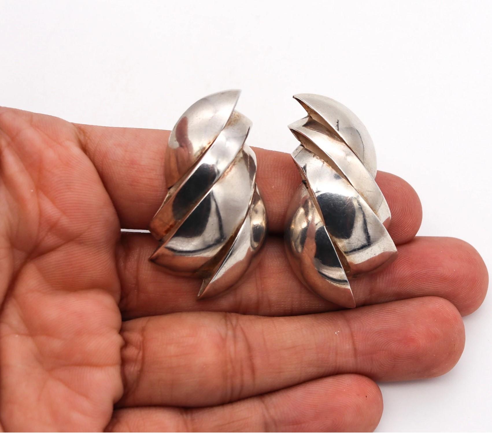 Tiffany & Co. 1970 Rare Geometric Deconstructivism Earrings .925 Sterling Silver In Excellent Condition In Miami, FL