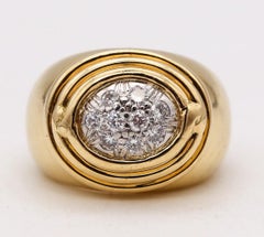 Tiffany & Co. 1970 Schlumberger Rare Ring in 18Kt Gold Platinum with VS Diamonds