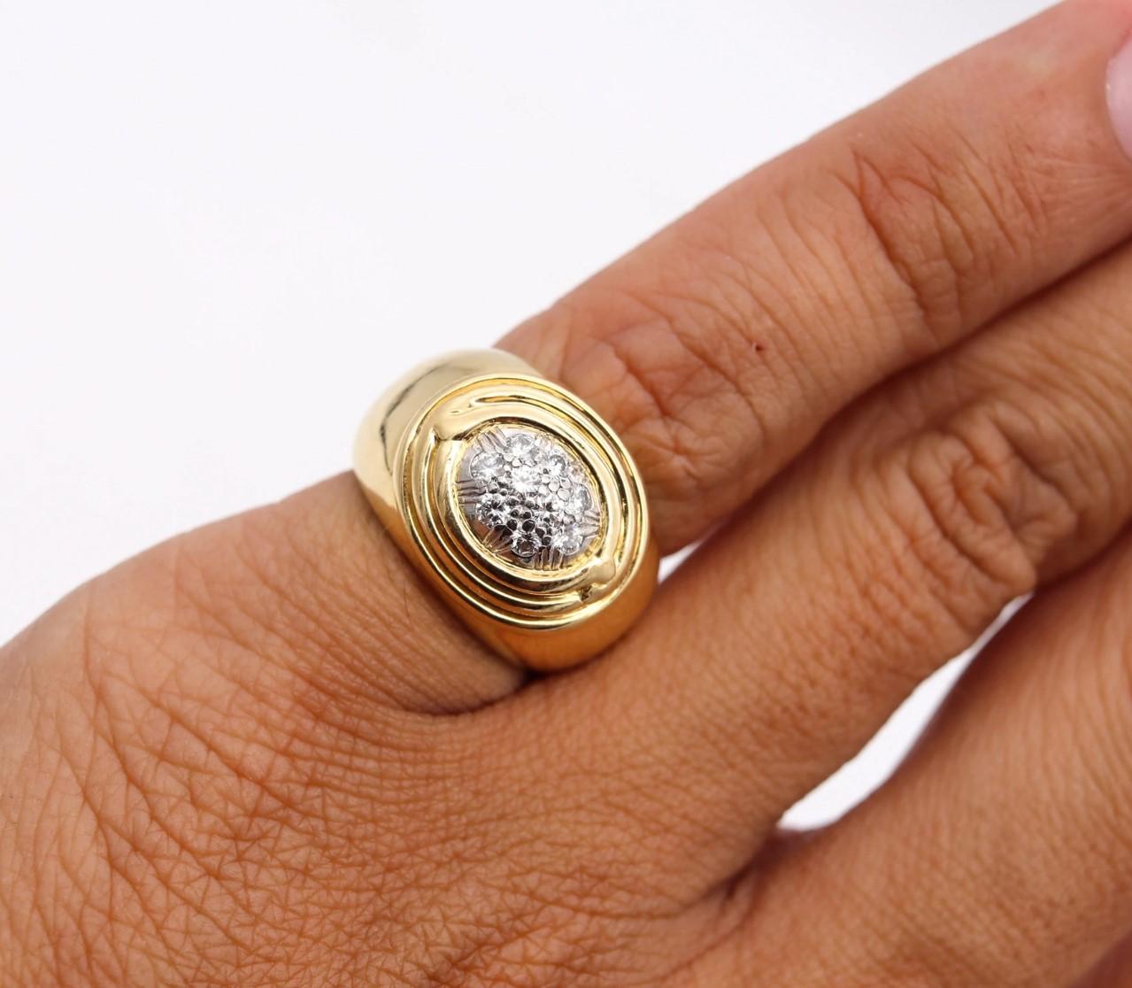 Women's Tiffany & Co. 1970 Schlumberger Rare Ring in 18Kt Gold Platinum with VS Diamonds