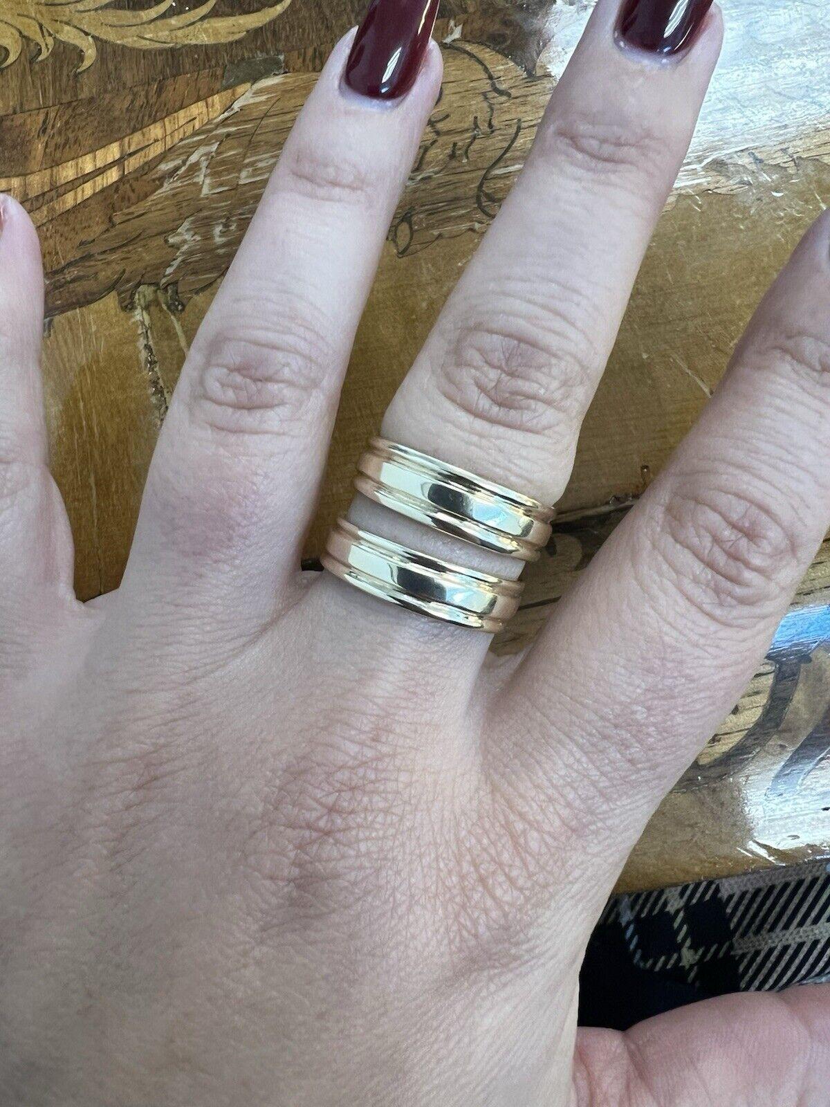 TIFFANY & CO. 1970s 14k Yellow Gold Pair of Bands Vintage In Excellent Condition In Beverly Hills, CA