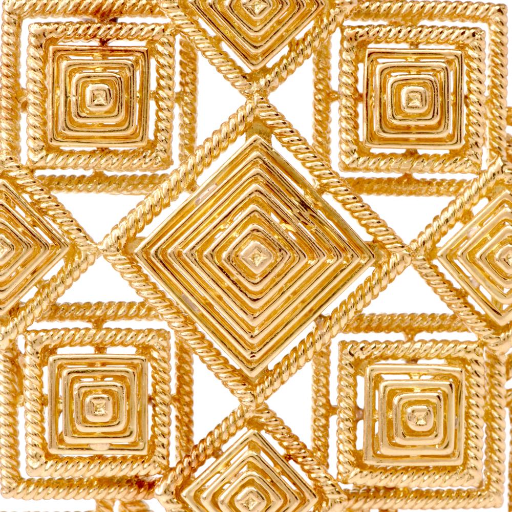 Tiffany & Co. 1970s 18 Karat Gold Pyramidal Lapel Pin Brooch Pendant In Excellent Condition In Miami, FL