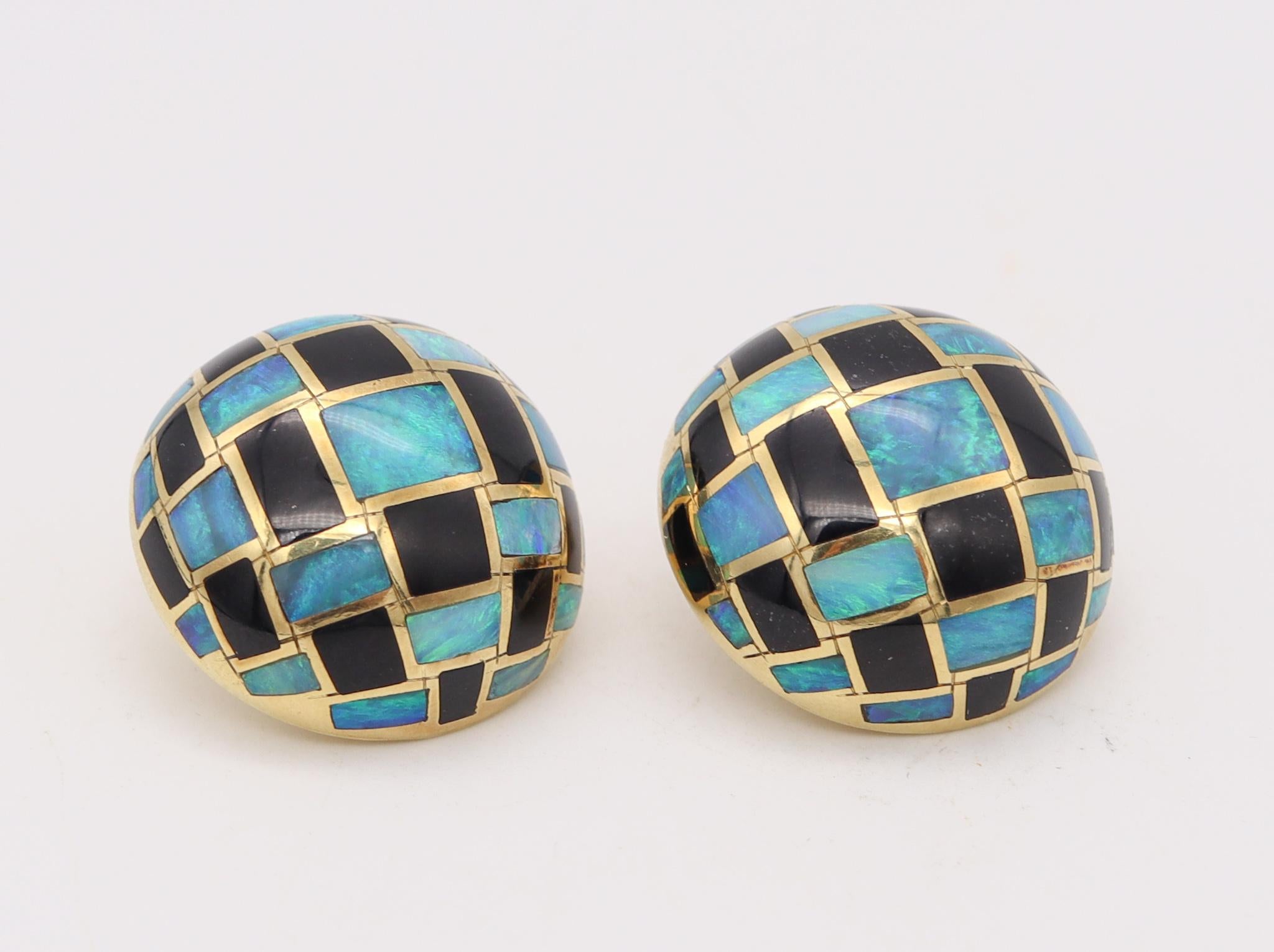 Tiffany Co 1970s Angela Cummings Domed Clip Earrings 18Kt Gold with Opal Jade In Excellent Condition For Sale In Miami, FL