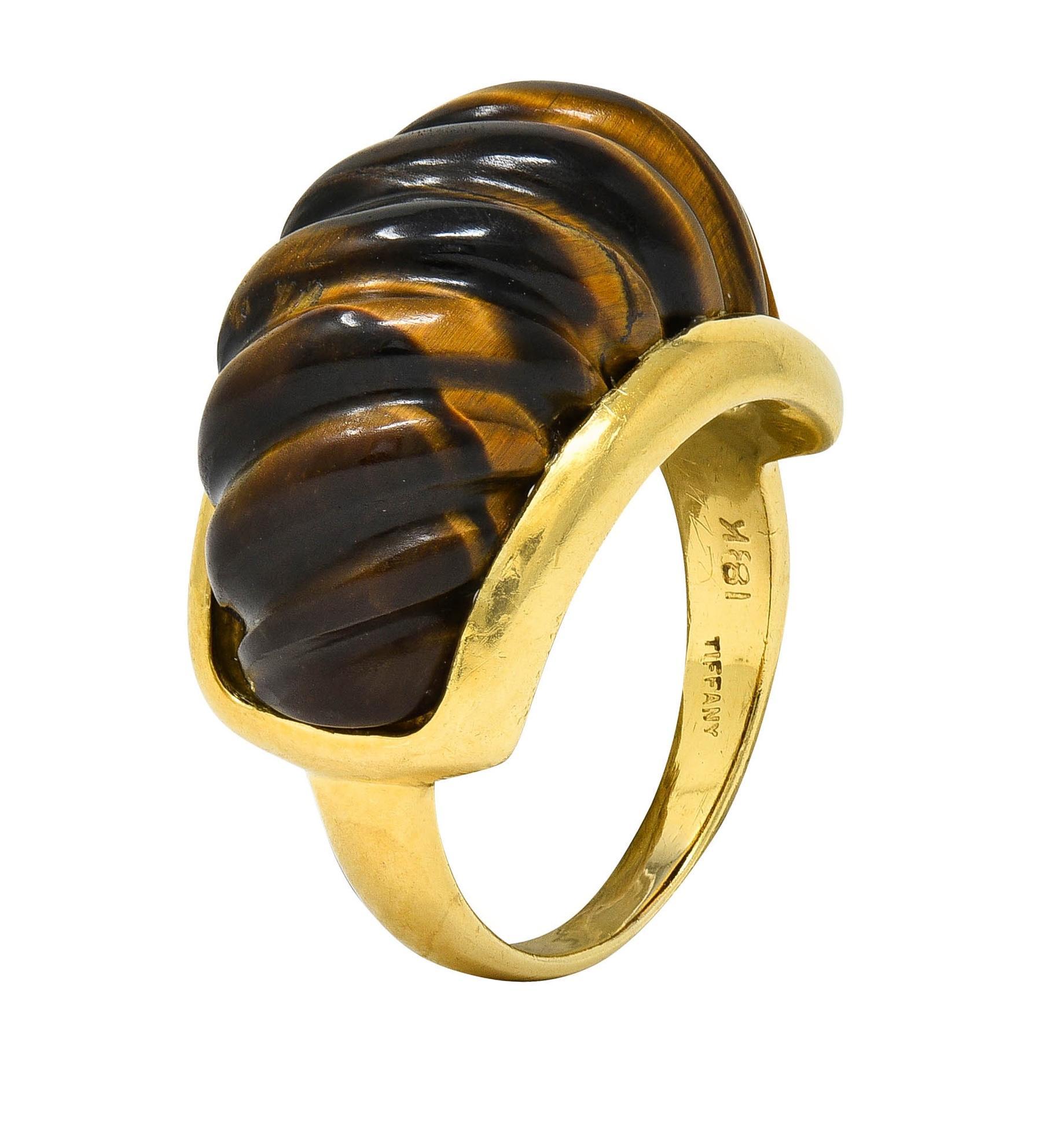 Tiffany & Co., bague fantaisie cannelée vintage en or 18 carats avec quartz œil de tigre, années 1970 en vente 5