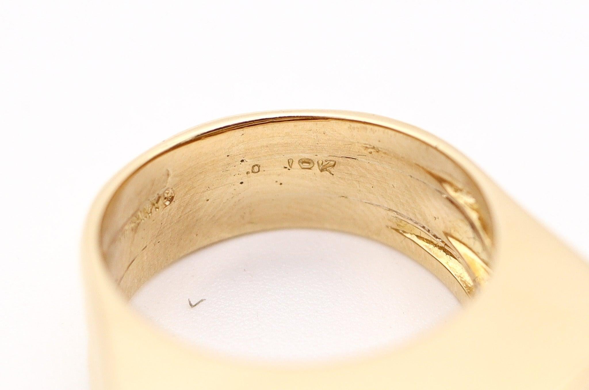 TIFFANY & CO. 1973 By Don Berg Geometric Sculptural Ring In 18Kt Yellow Gold For Sale 1
