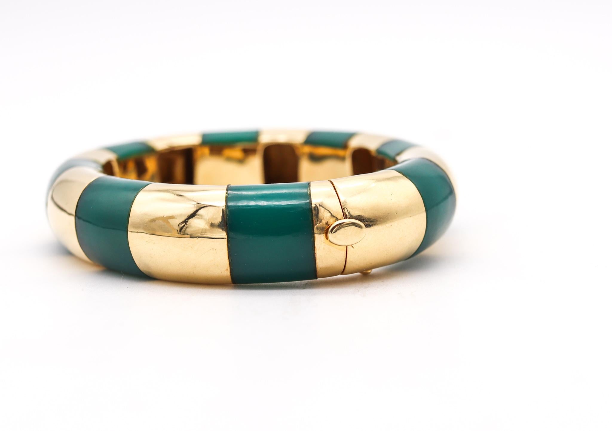 Cabochon Tiffany & Co 1973 Sonia Younis Bangle Bracelet 18kt Yellow Gold with Chrysoprase