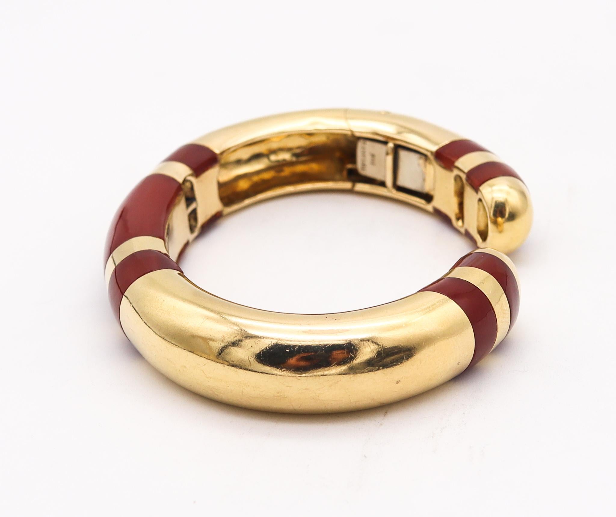 Modernist Tiffany & Co 1973 Sonia Younis Bracelet Cuff in 18kt Yellow Gold with Carnelian