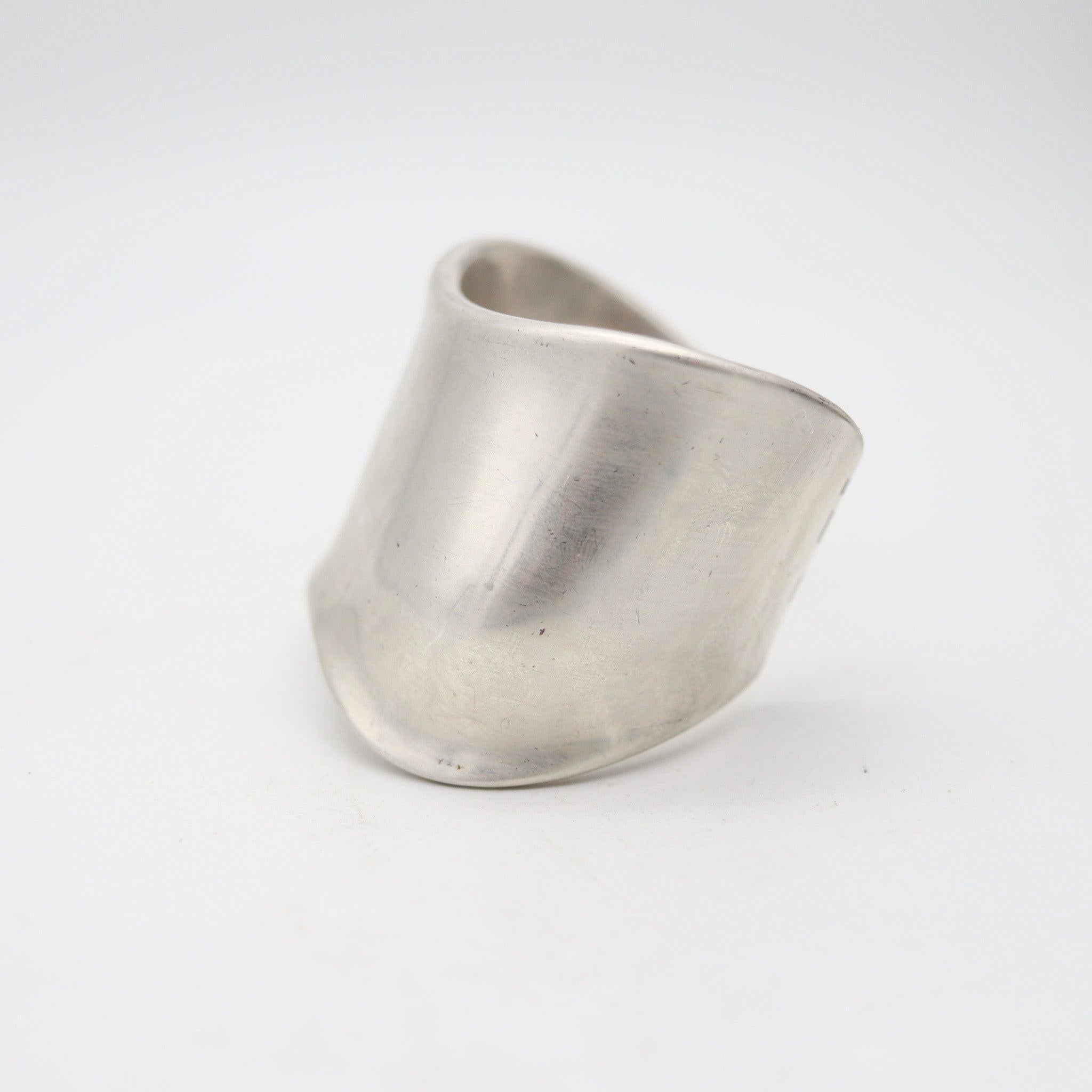 TIFFANY & CO 1974 Prototipo di Elsa Peretti Raro Polsino Osso Sinistro Argento massiccio 925 in vendita 3