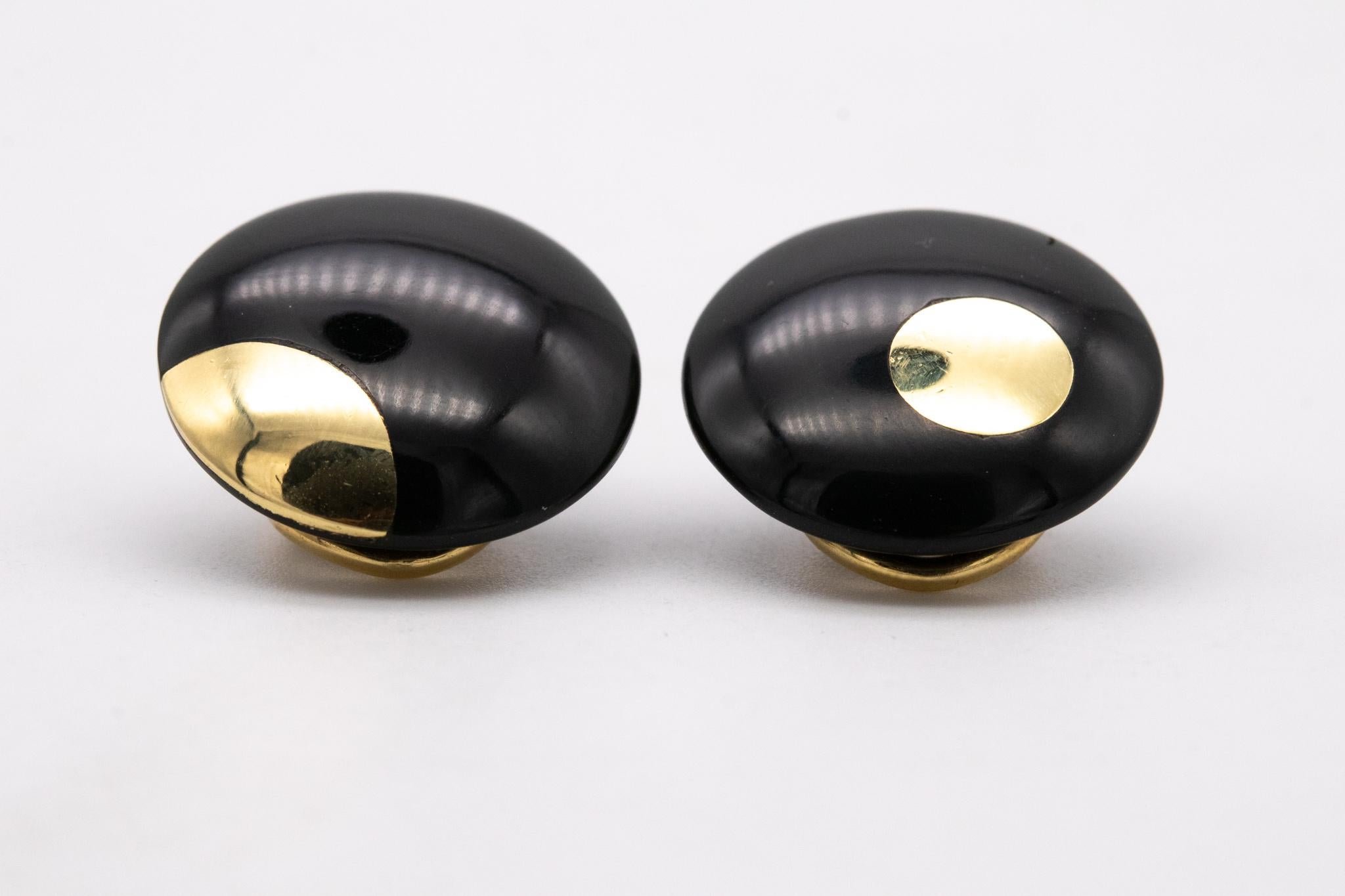 Tiffany & Co 1975 Angela Cummings Rare Lentil Earrings 18kt Gold with Black Jade In Excellent Condition In Miami, FL