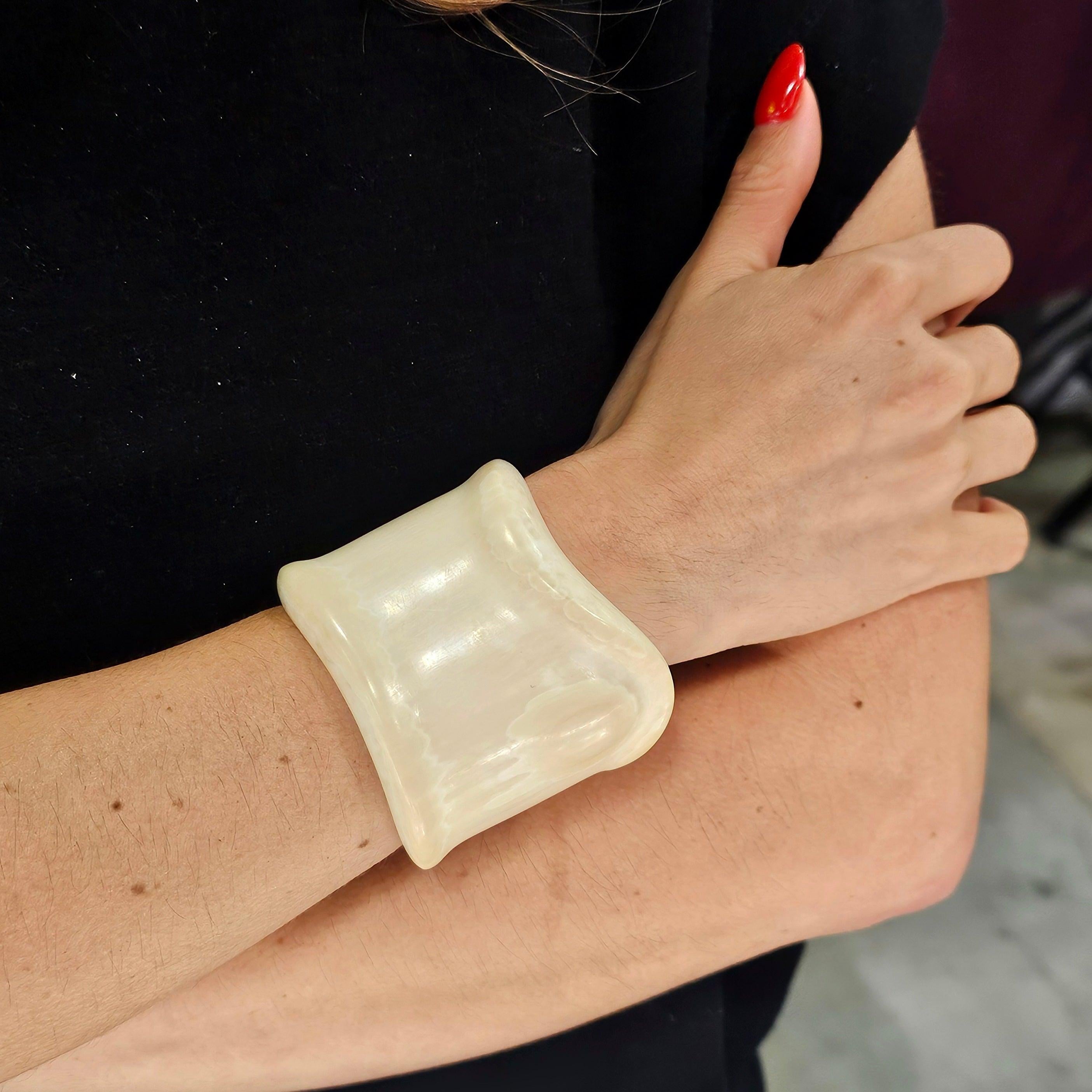 TIFFANY & CO. 1975 Elsa Peretti Rare Prototype Right Bone Cuff Carved In Ivory 4