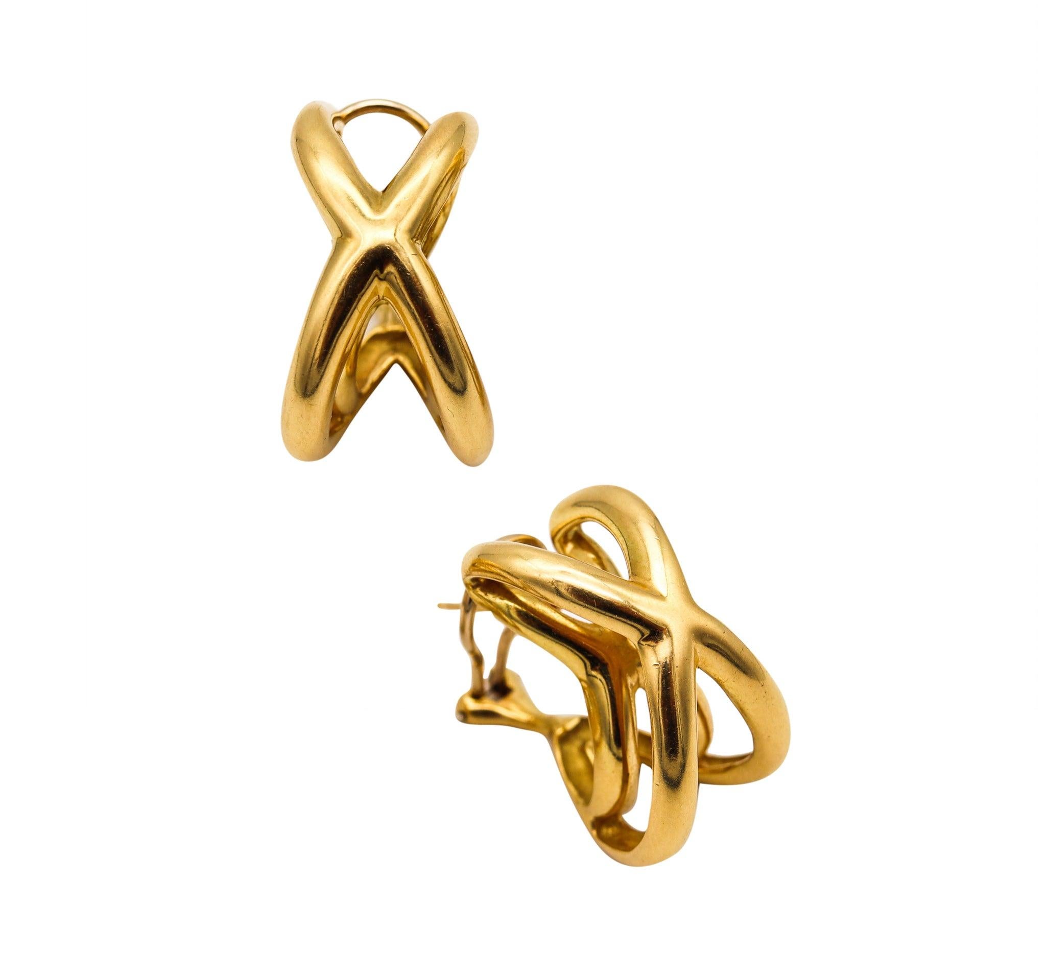 TIFFANY & CO. 1976-77 Donald Claflin - Coppia di orecchini a forma di croce in oro 18Kt in vendita 6