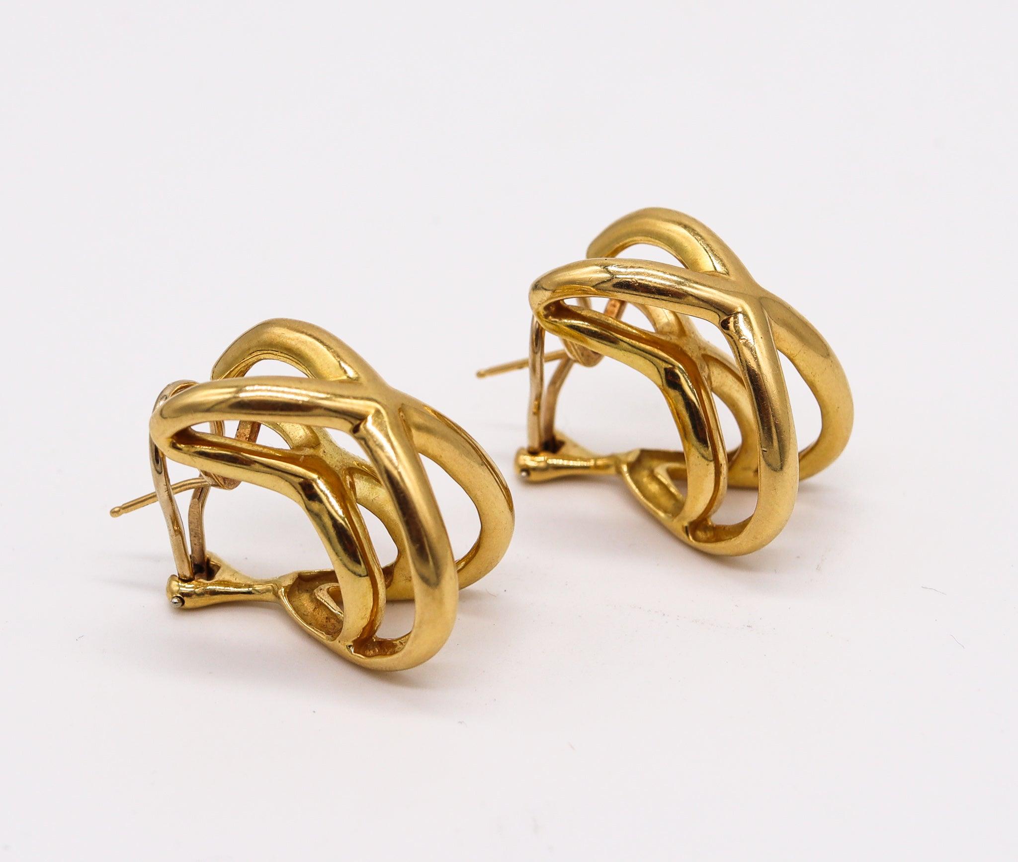 TIFFANY & CO. 1976-77 Donald Claflin - Coppia di orecchini a forma di croce in oro 18Kt in vendita 1