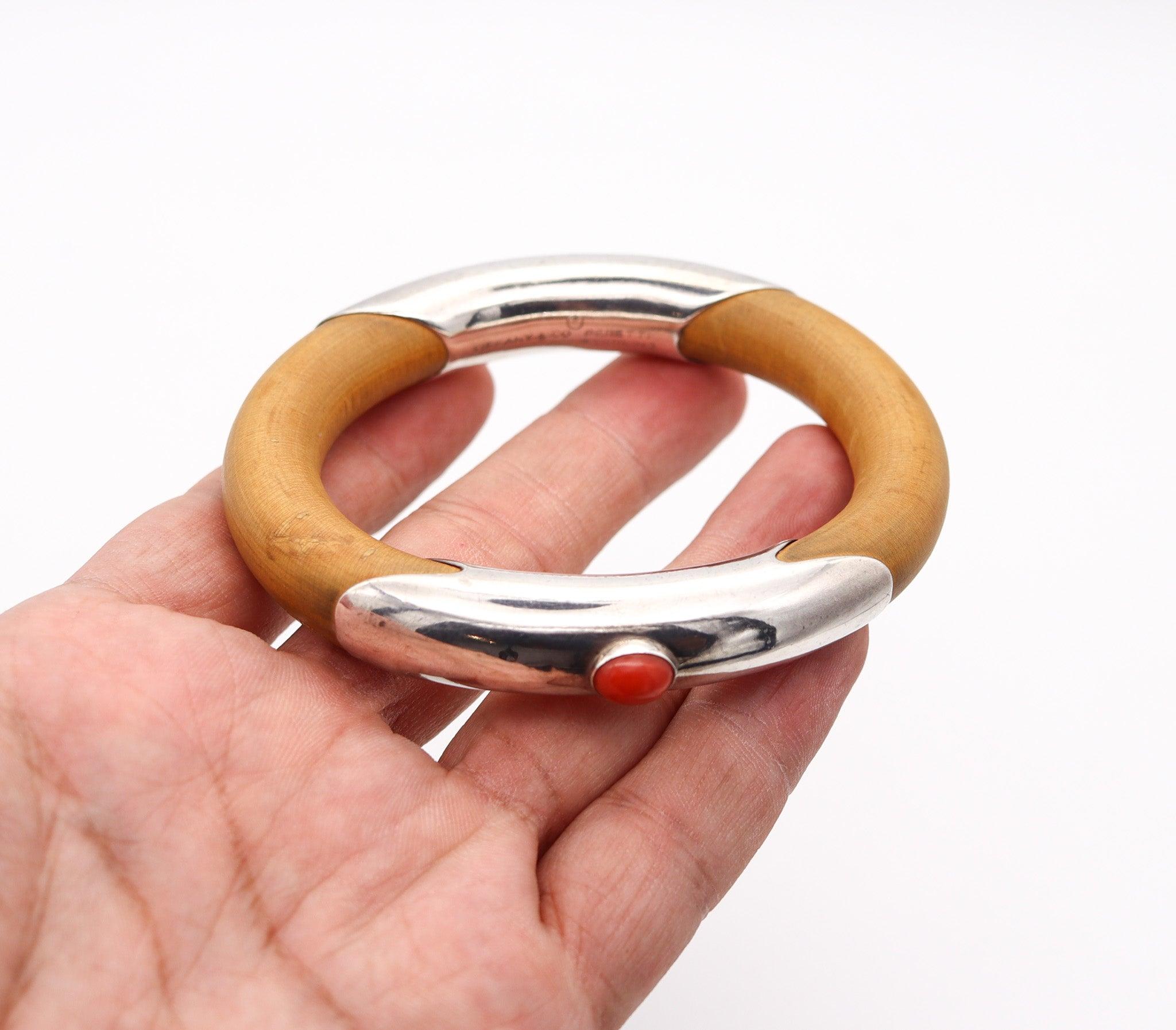 Women's TIFFANY & CO. 1976 Elsa Peretti Rare Rattan Bangle Bracelet 925 Sterling & Coral For Sale