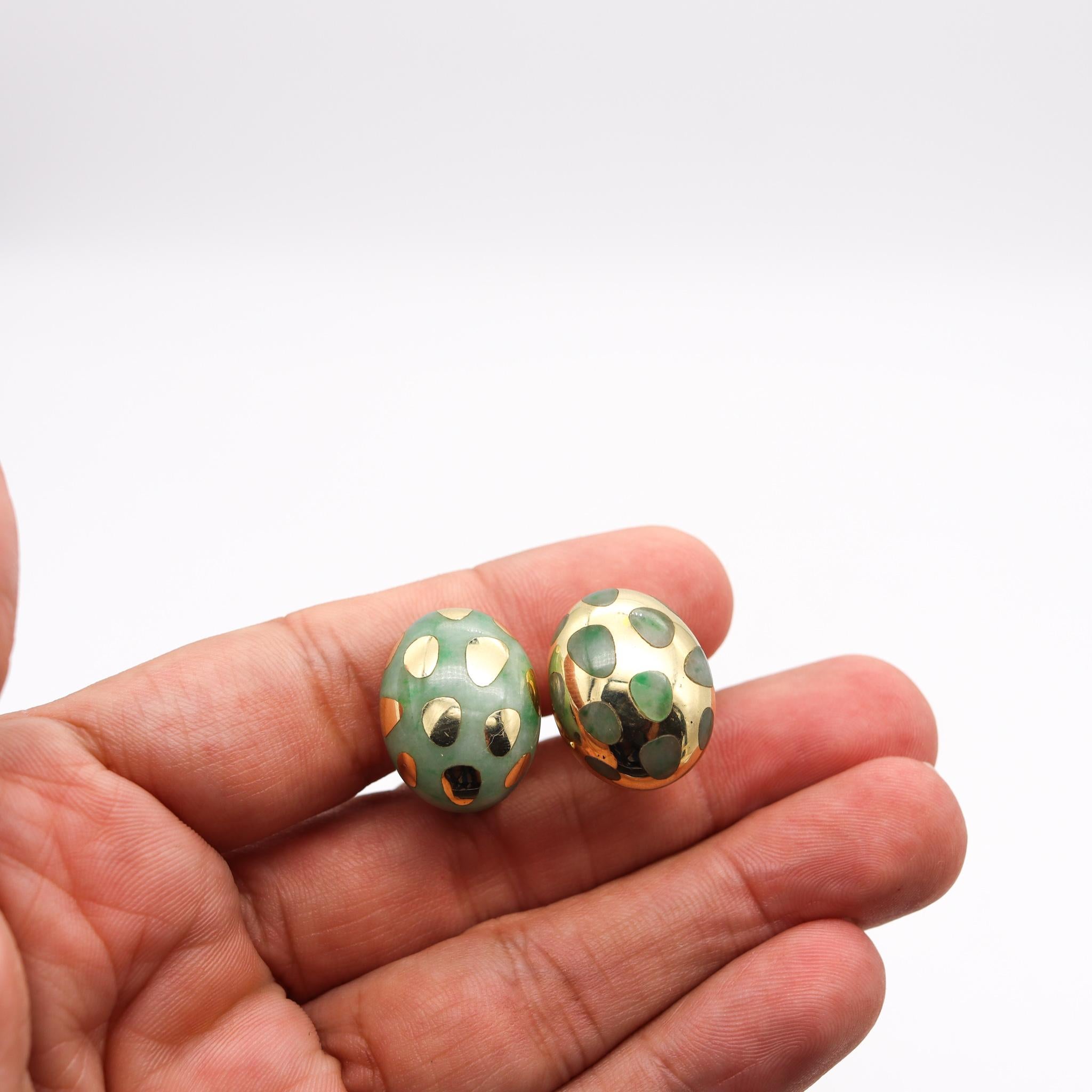 Cabochon Tiffany & Co 1977 Angela Cummings Dots Earrings 18Kt Yellow Gold with Green Jade For Sale