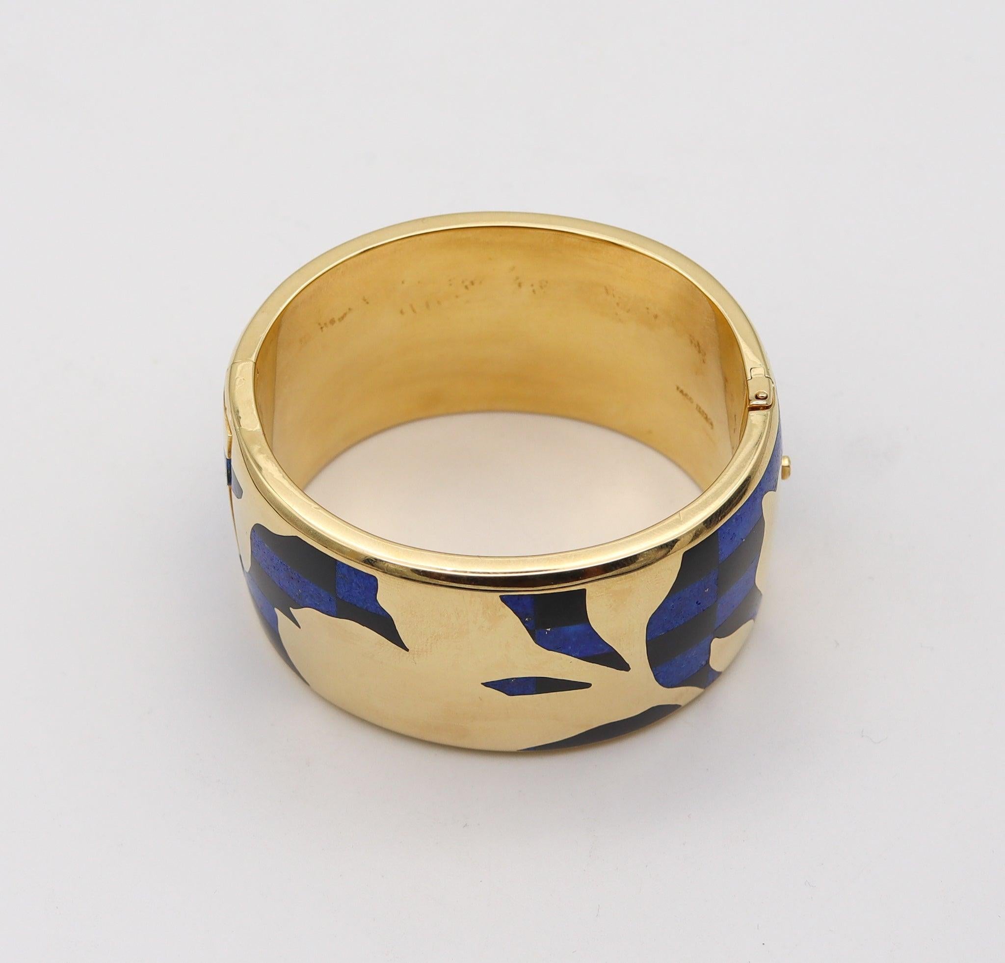 TIFFANY & CO. 1977 Angela Cummings Bangle con orchidee geometriche in giada e lapis 18 carati in vendita 2