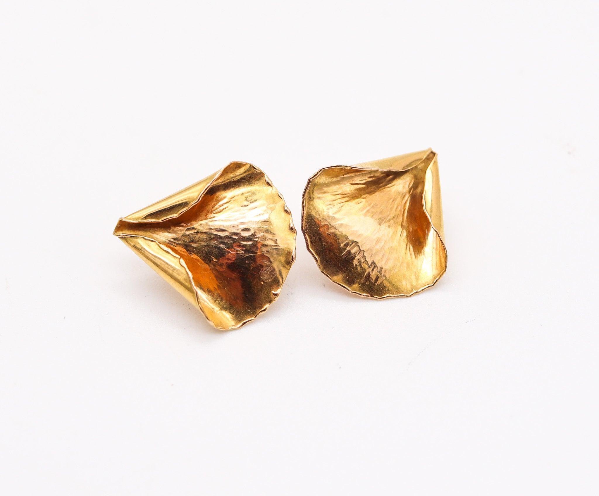 TIFFANY & CO. 1977 Angela Cummings Leafs - Orecchini a clip in oro giallo 18Kt In condizioni ottime in vendita a Miami, FL