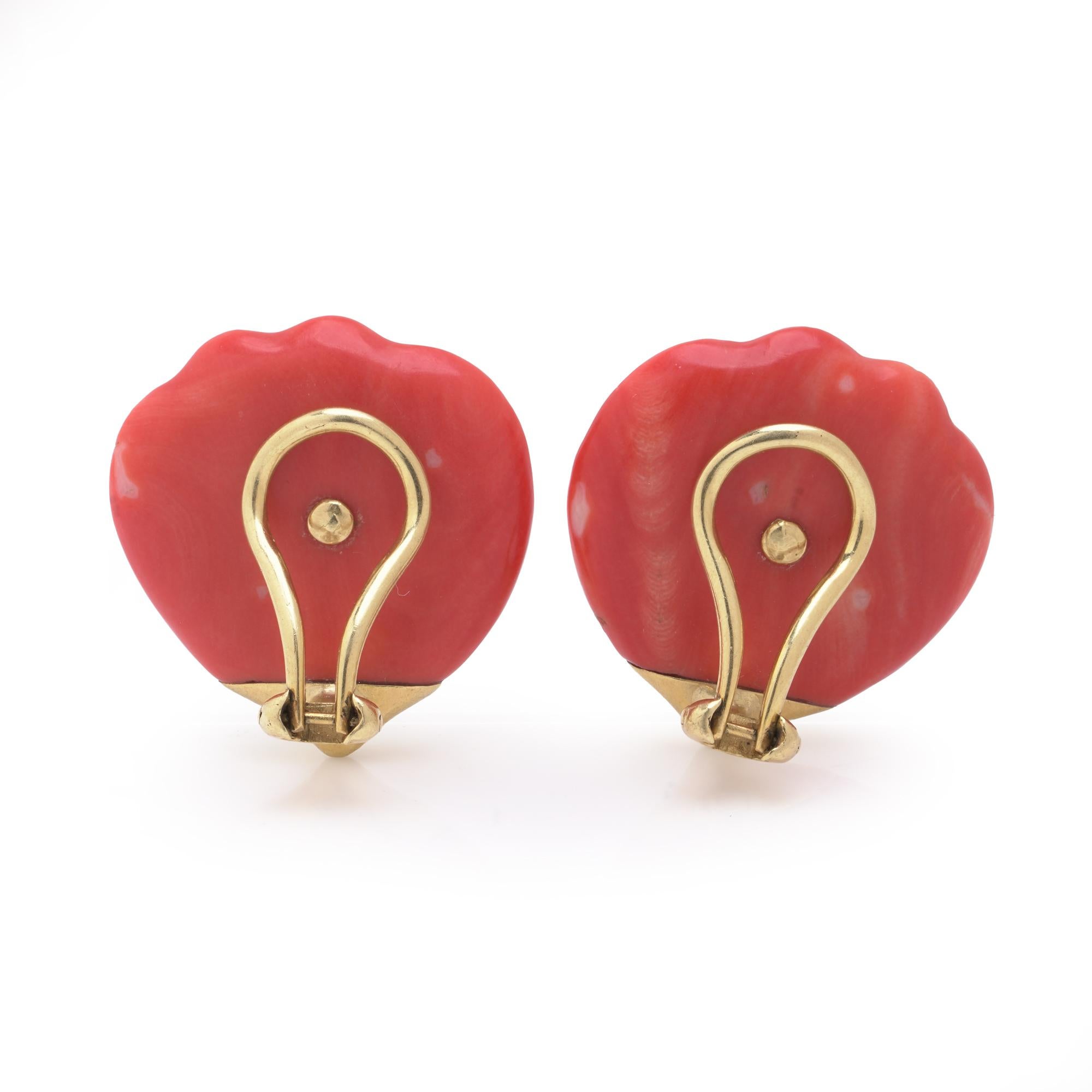 Oval Cut Tiffany & Co. 1977 Angela Cummings Petals Earrings in 18Kt Gold & Pink Quartz For Sale