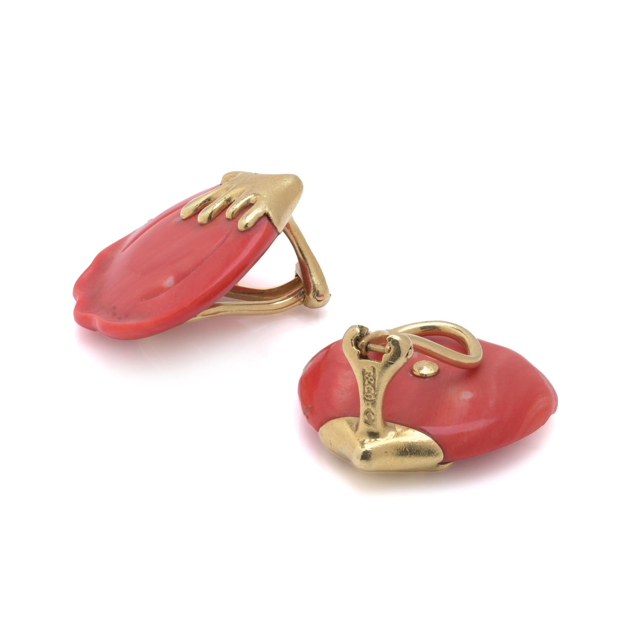 Tiffany & Co. 1977 Angela Cummings Petals Earrings in 18Kt Gold & Pink Quartz In Good Condition For Sale In Braintree, GB