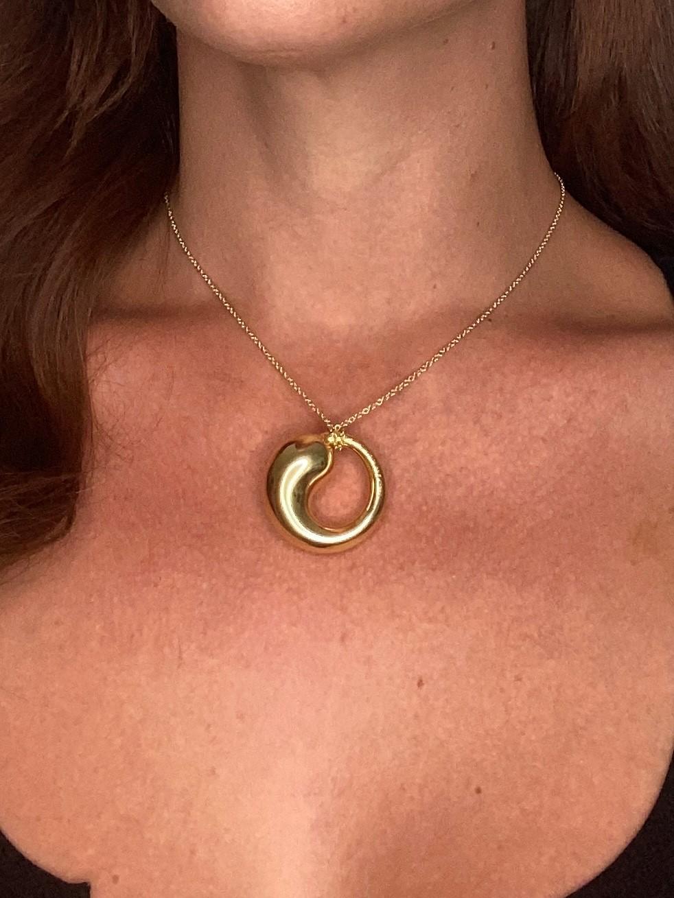 Tiffany & Co. 1977 Elsa Peretti Big Eternal Circle Necklace in 18Kt Yellow Gold 1
