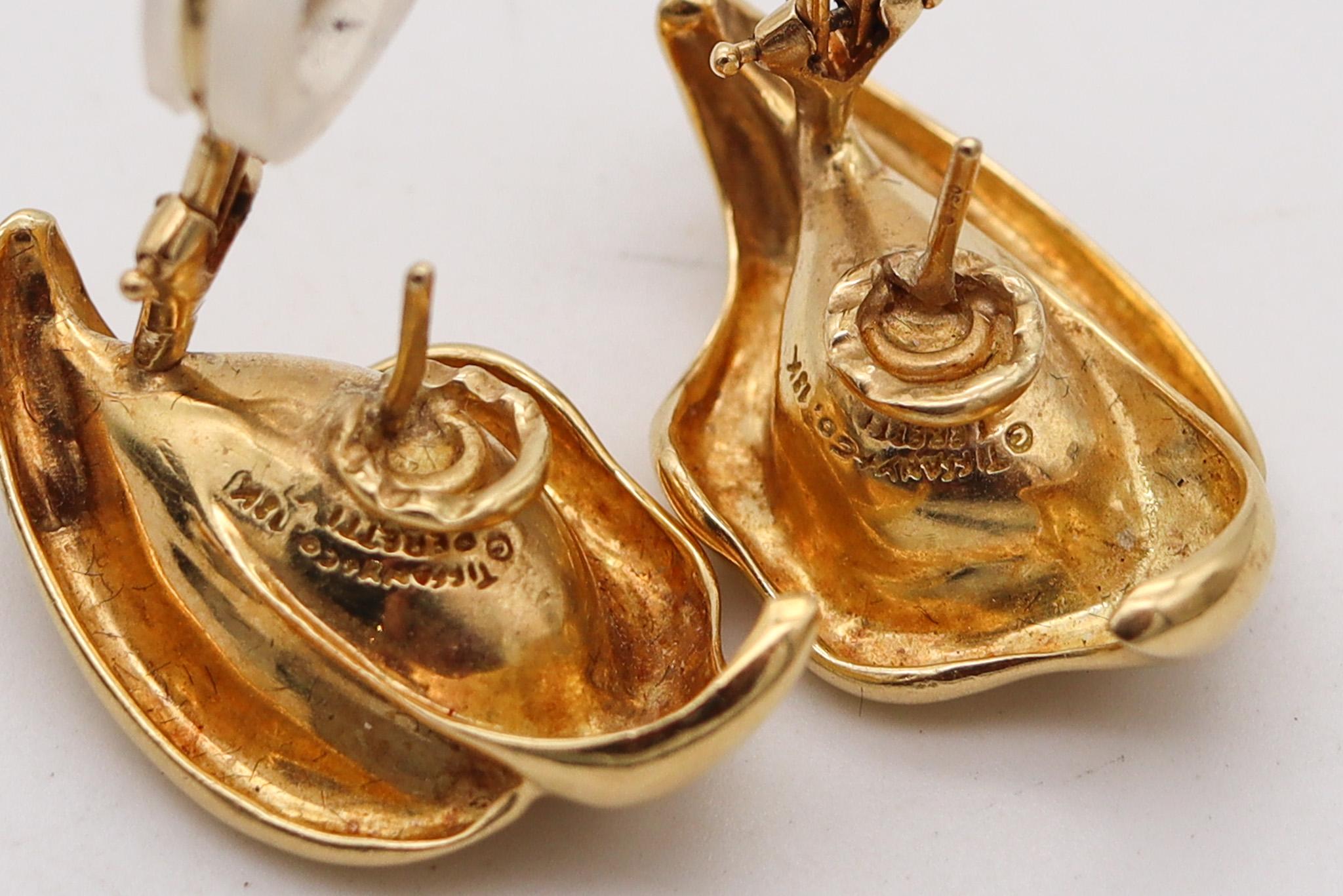 Boucles d'oreilles Elsa Peretti Lily Calla Flowers en or jaune 18 carats Tiffany & Co. 1977 Excellent état - En vente à Miami, FL