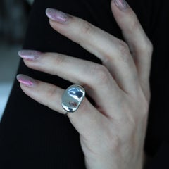 Tiffany & Co 1977 Elsa Peretti Rare Extra Large Kinetic Bean Ring .925 Sterling