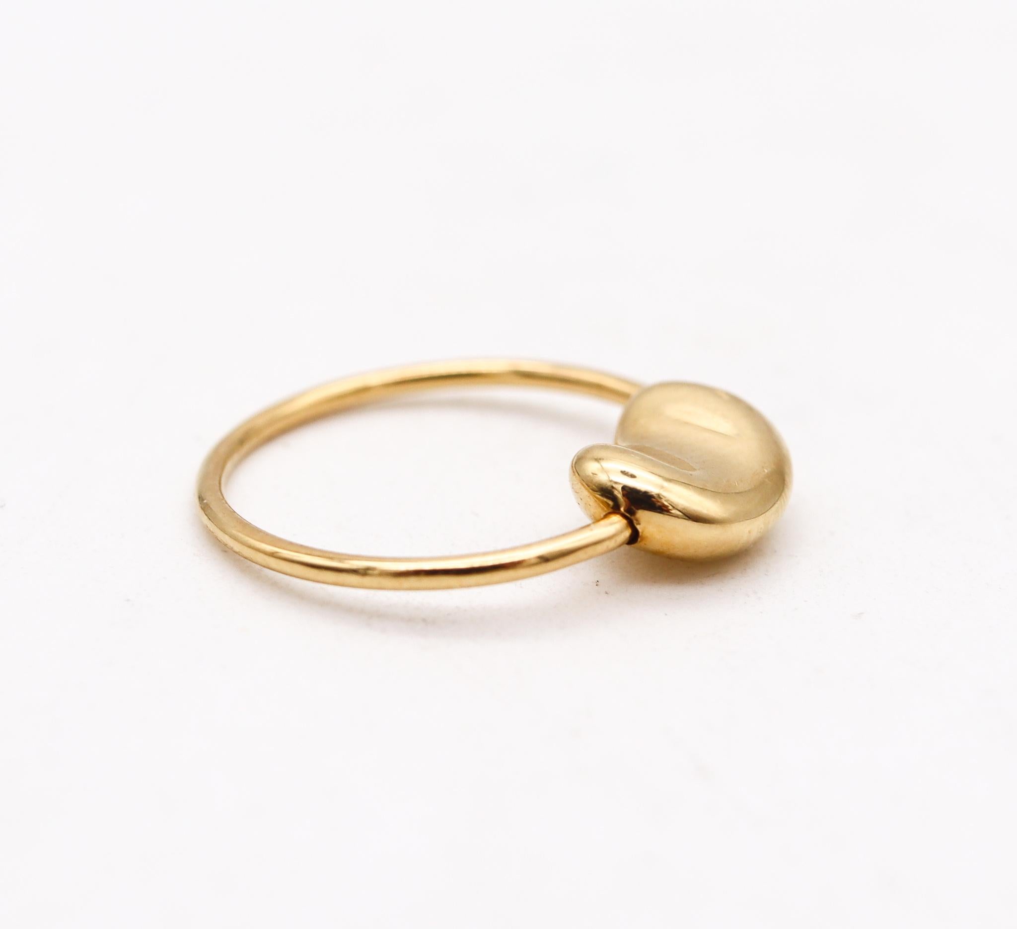 Modernist Tiffany & Co 1977 Elsa Peretti Rare Small Kinetic Bean Ring in 18Kt Yellow Gold