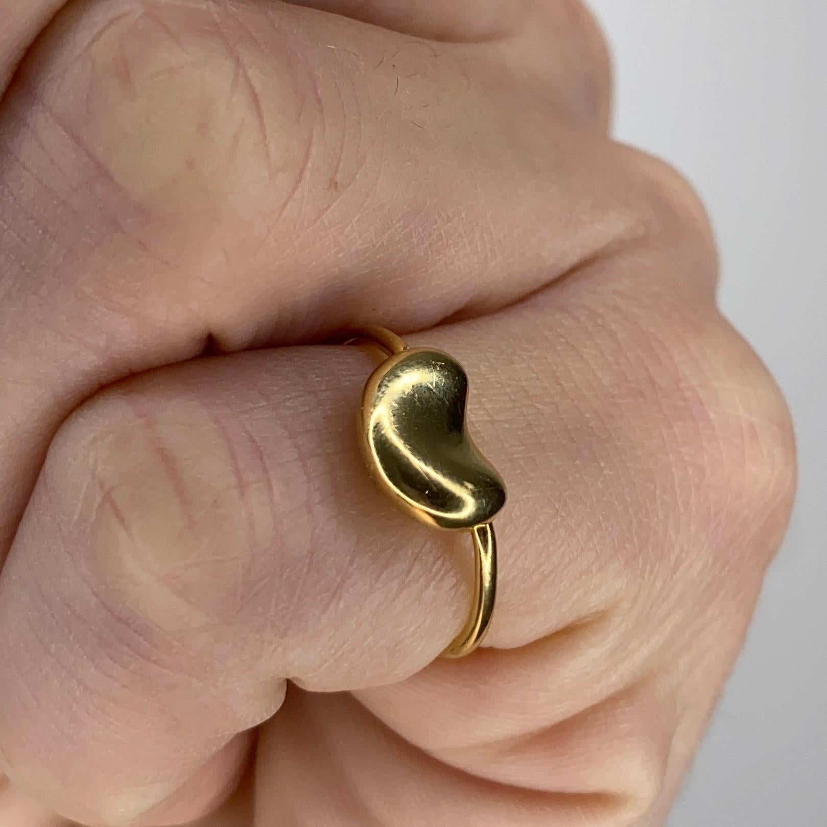 Women's Tiffany & Co 1977 Elsa Peretti Rare Small Kinetic Bean Ring in 18Kt Yellow Gold