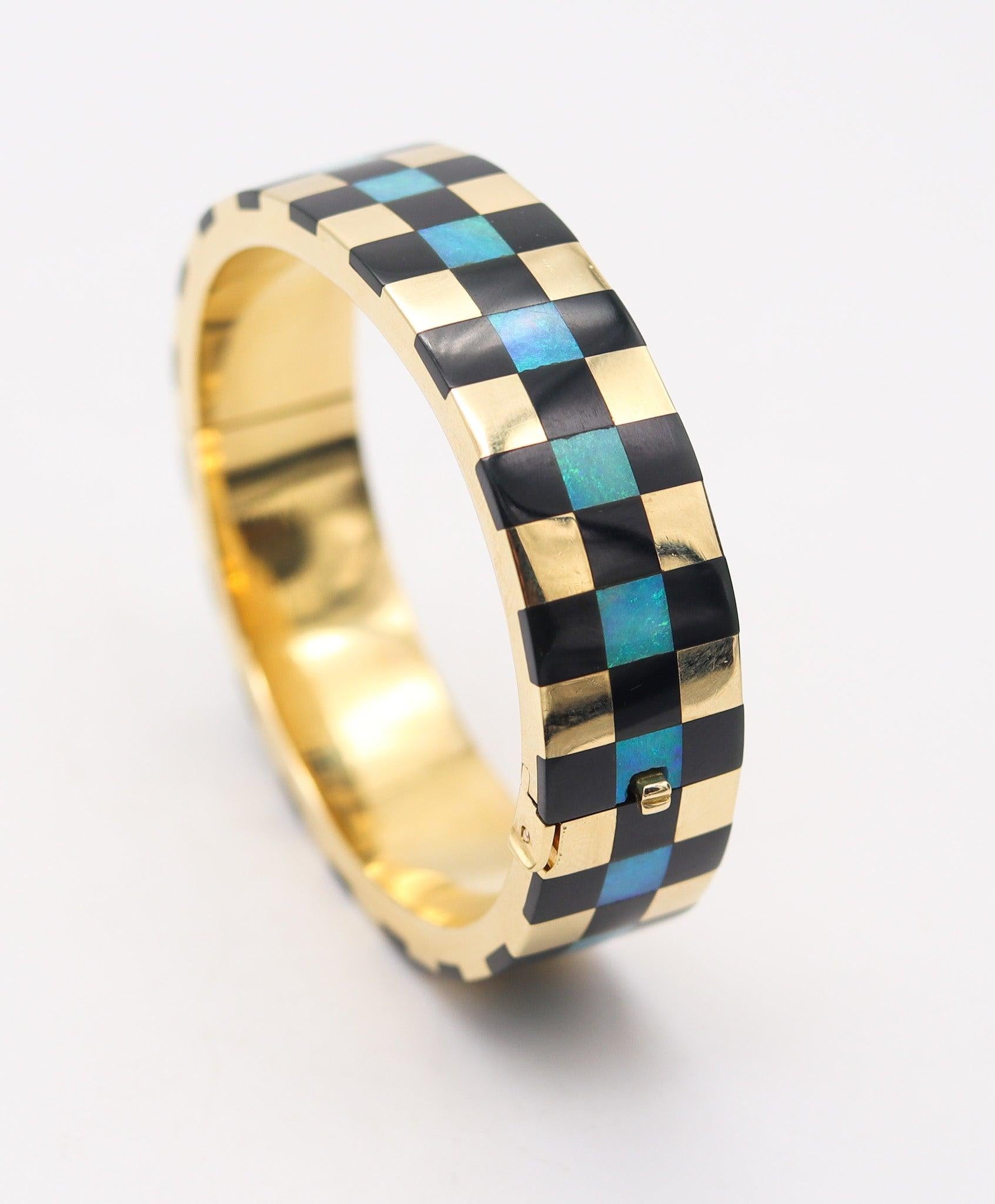 TIFFANY & CO. 1978 Angela Cummings Bracciale in oro 18Kt e opale nero e giada nera in vendita 1