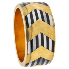 TIFFANY & CO 1978 Brazalete geométrico Angela Cummings de oro de 18 quilates con gemas incrustadas
