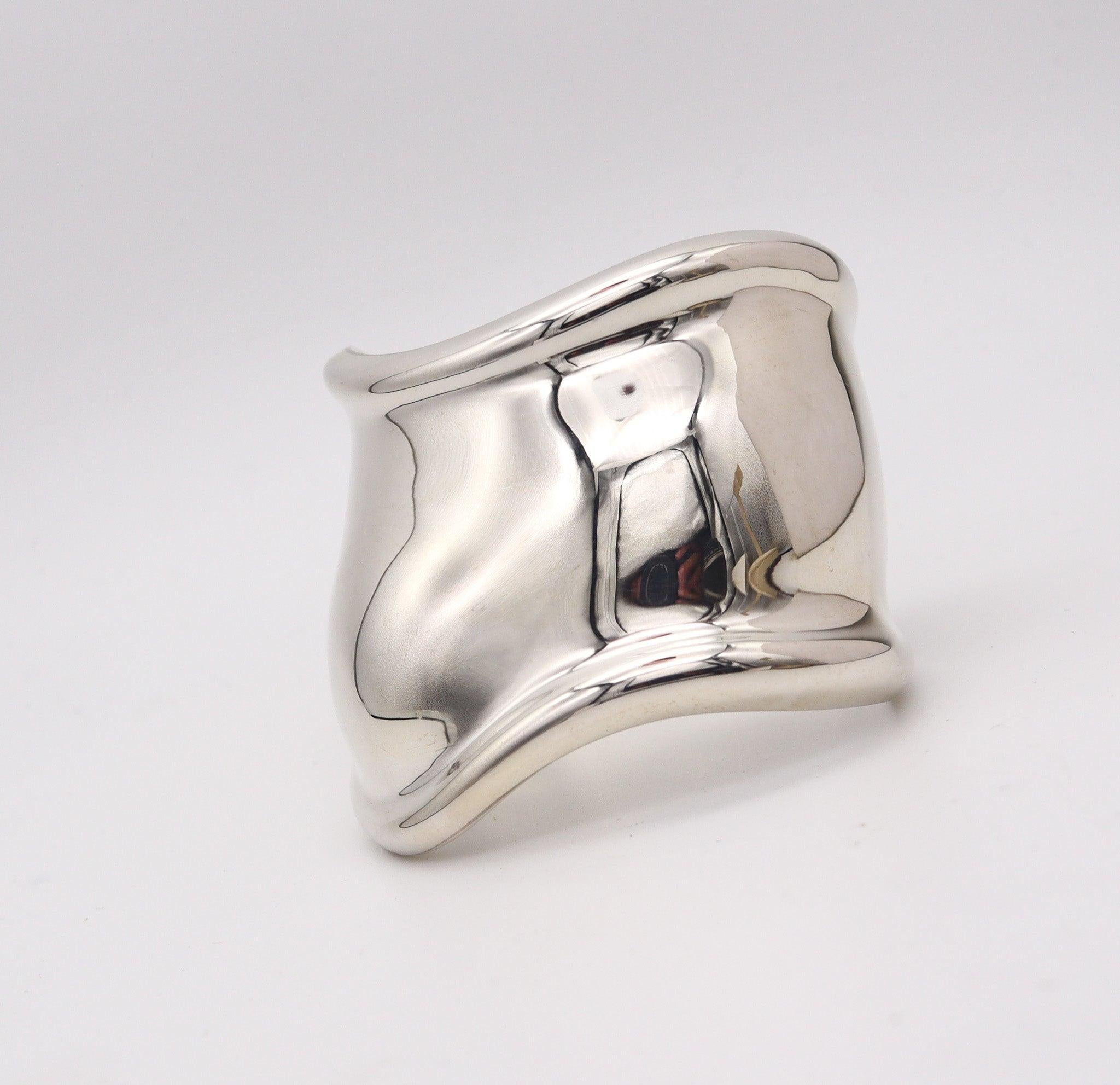 Modernista TIFFANY & CO. 1978 By Elsa Peretti Polsino medio con osso destro in argento sterling