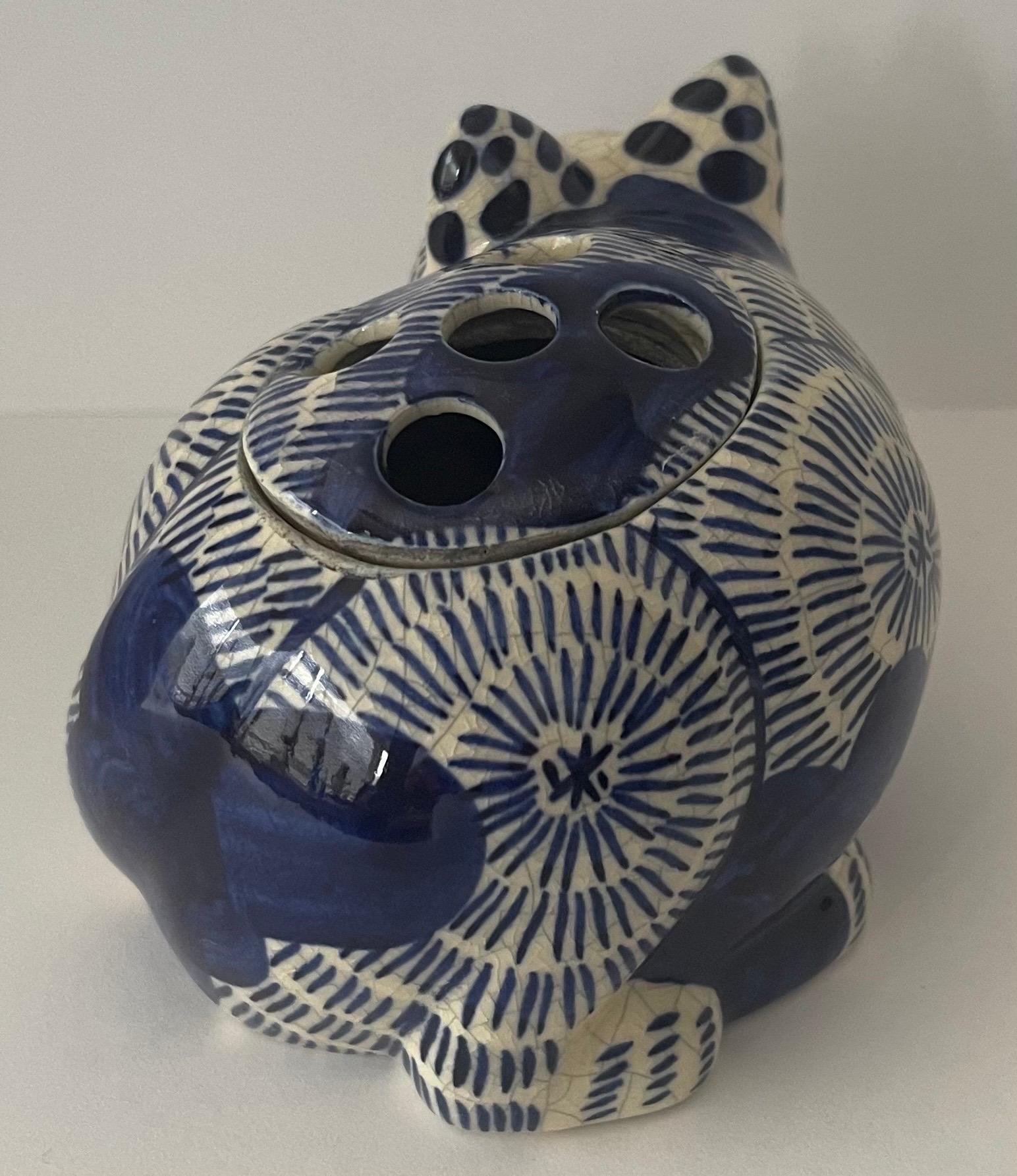 Fine XX secolo Tiffany & Co. 1978 Gatto in Ceramica Blu Portaporte in vendita