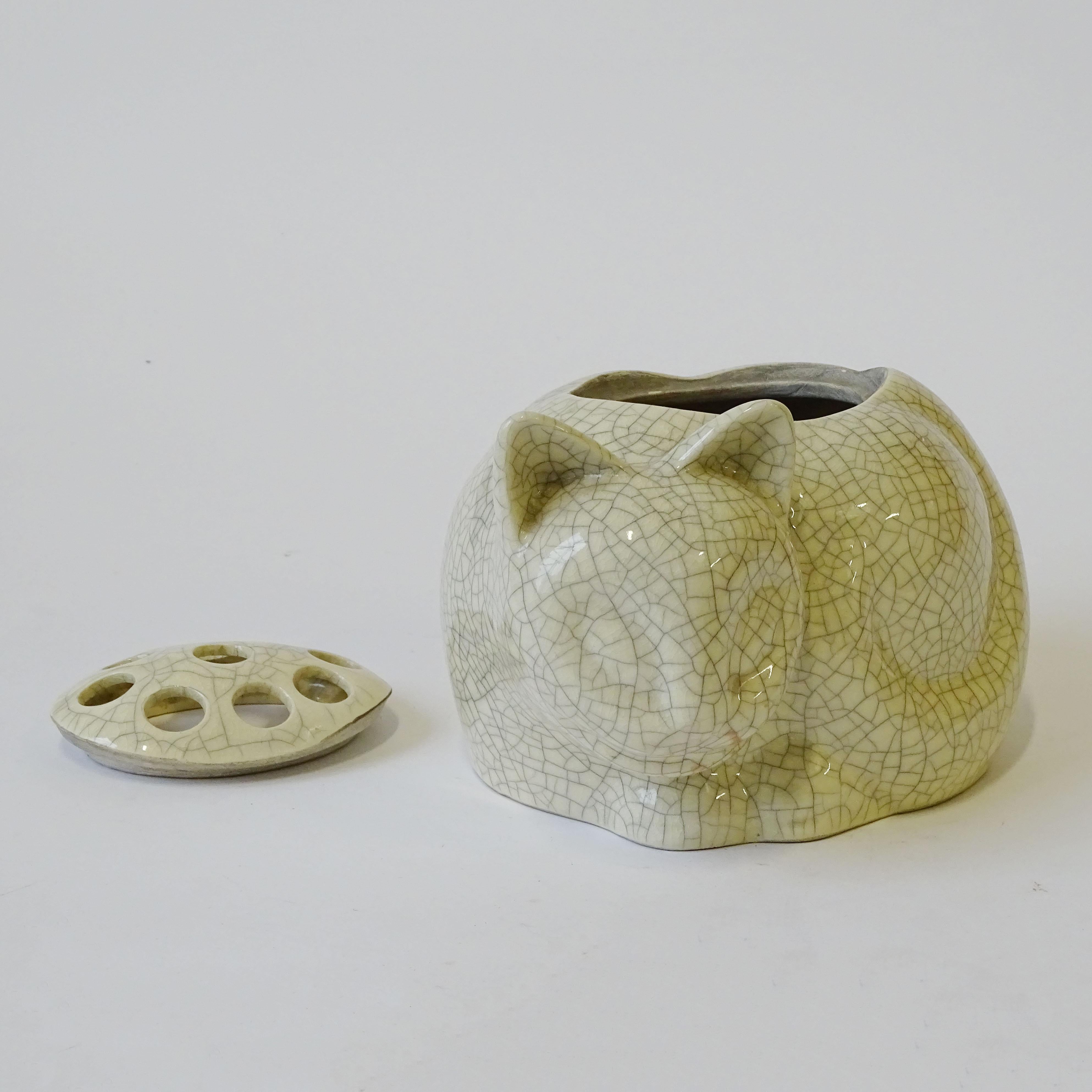 Tiffany & Co. 1978 Cremefarbener Keramik-Craquelé-Katzen-Porporri-Halter (amerikanisch) im Angebot