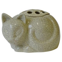 Tiffany 
Co. 1978 Cream Ceramic Craquelé Cat Porporri Holder