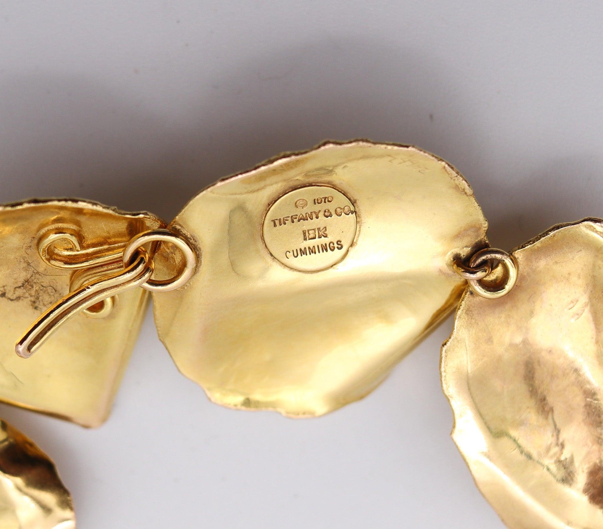 Women's TIFFANY & CO. 1979 By Angela Cummings Petals Necklace in 18Kt Yellow Gold For Sale
